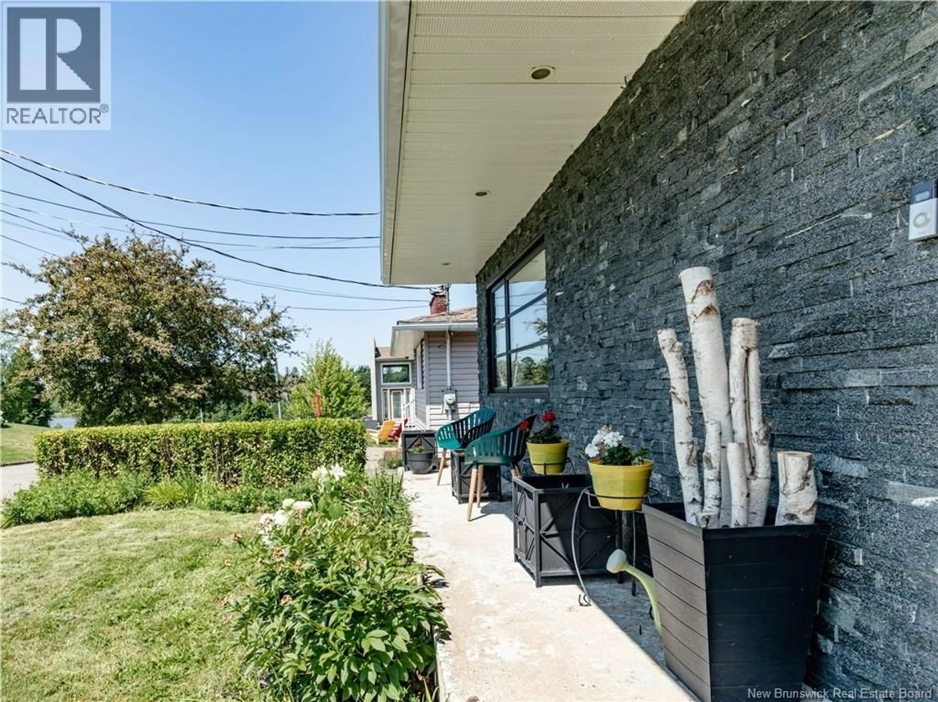 Patio, street for 109 UPTON STREET, Moncton New Brunswick E1E2Z9