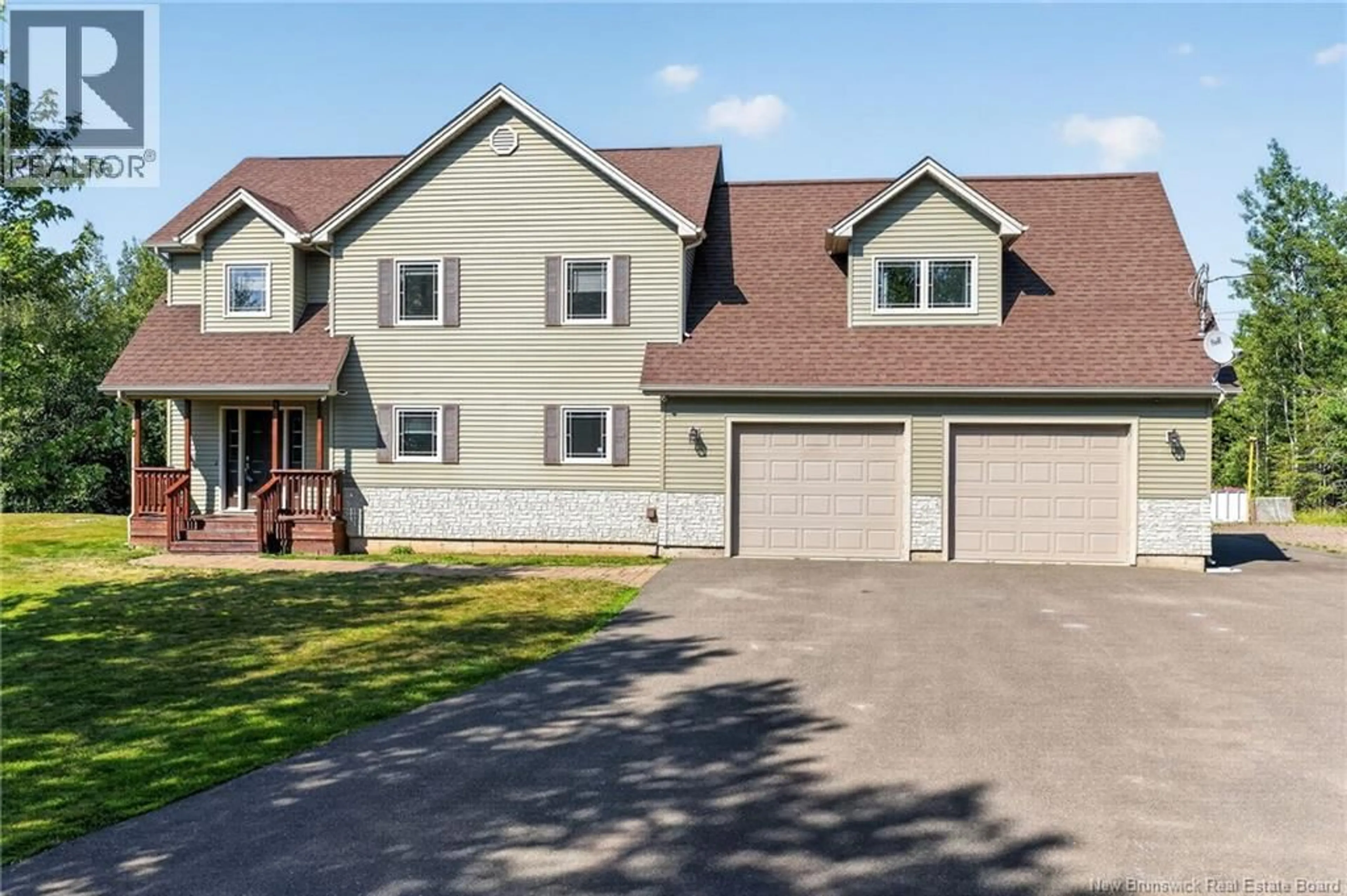 Home with vinyl exterior material, street for 134 DU PORTAGE STREET, Memramcook New Brunswick E4K3Y3