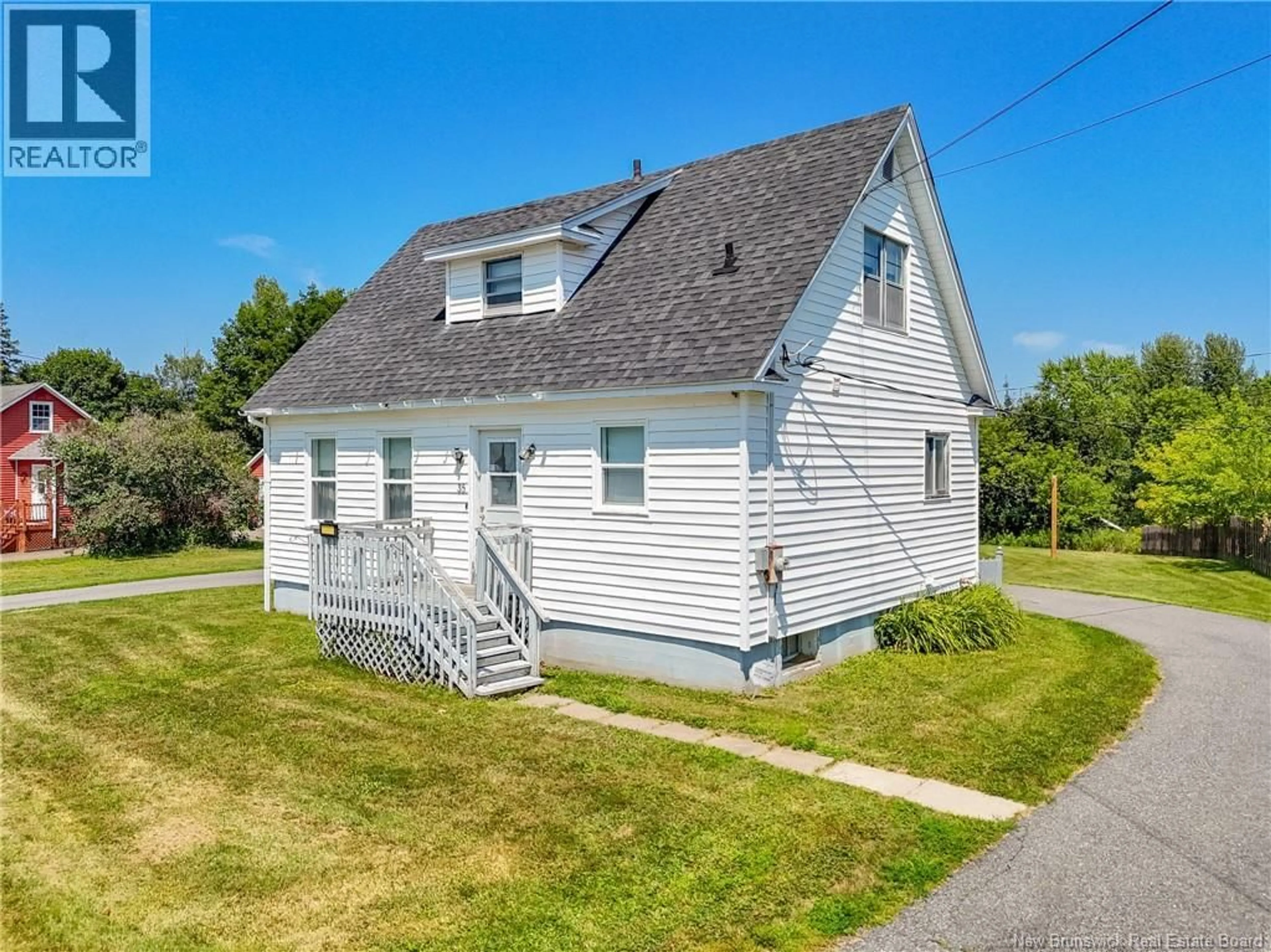 Home with vinyl exterior material, street for 35 CORONATION STREET, Fredericton New Brunswick E3A4K5
