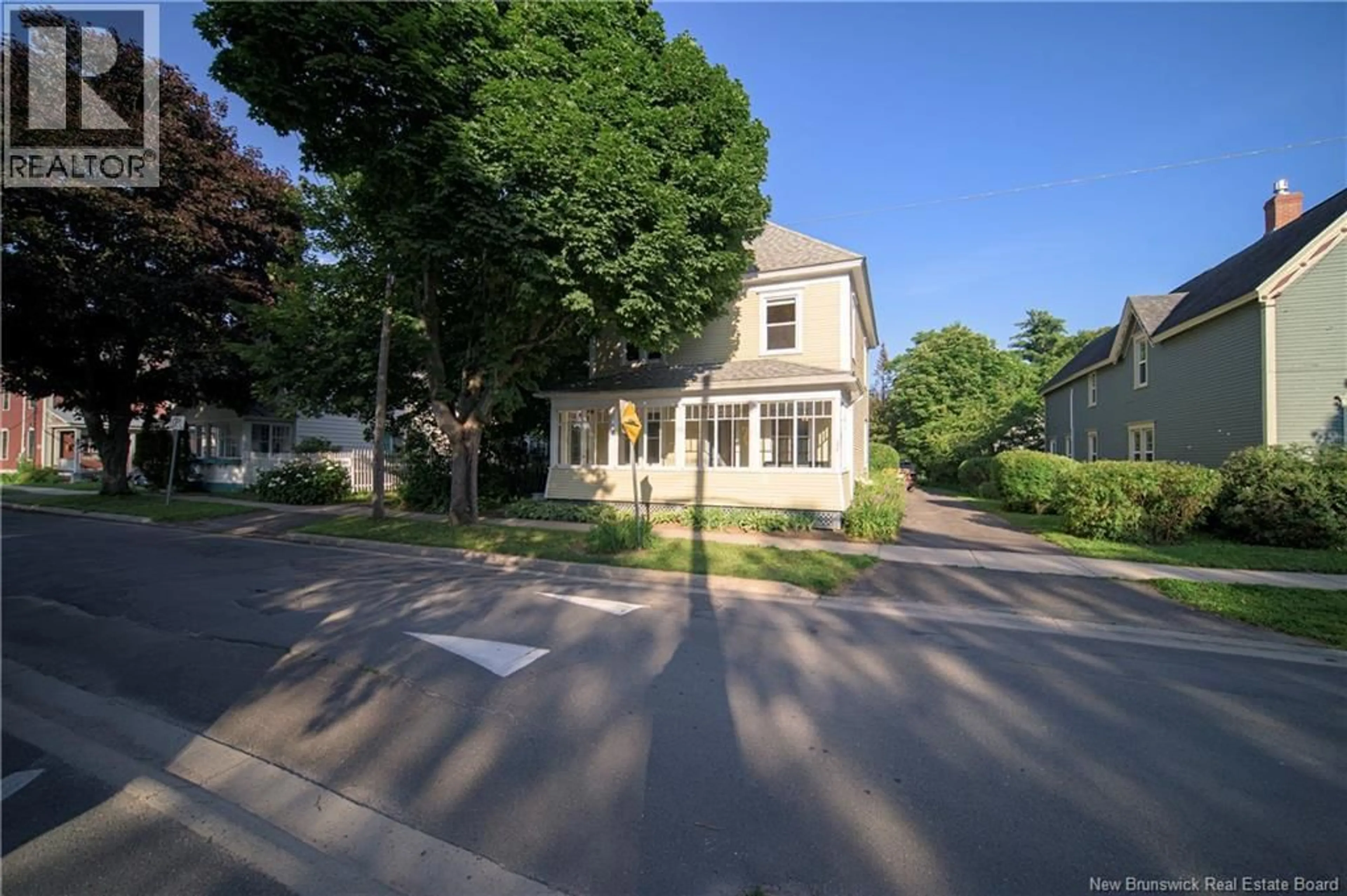 A pic from outside/outdoor area/front of a property/back of a property/a pic from drone, street for 178 O'DELL AVENUE, Fredericton New Brunswick E3B2L5