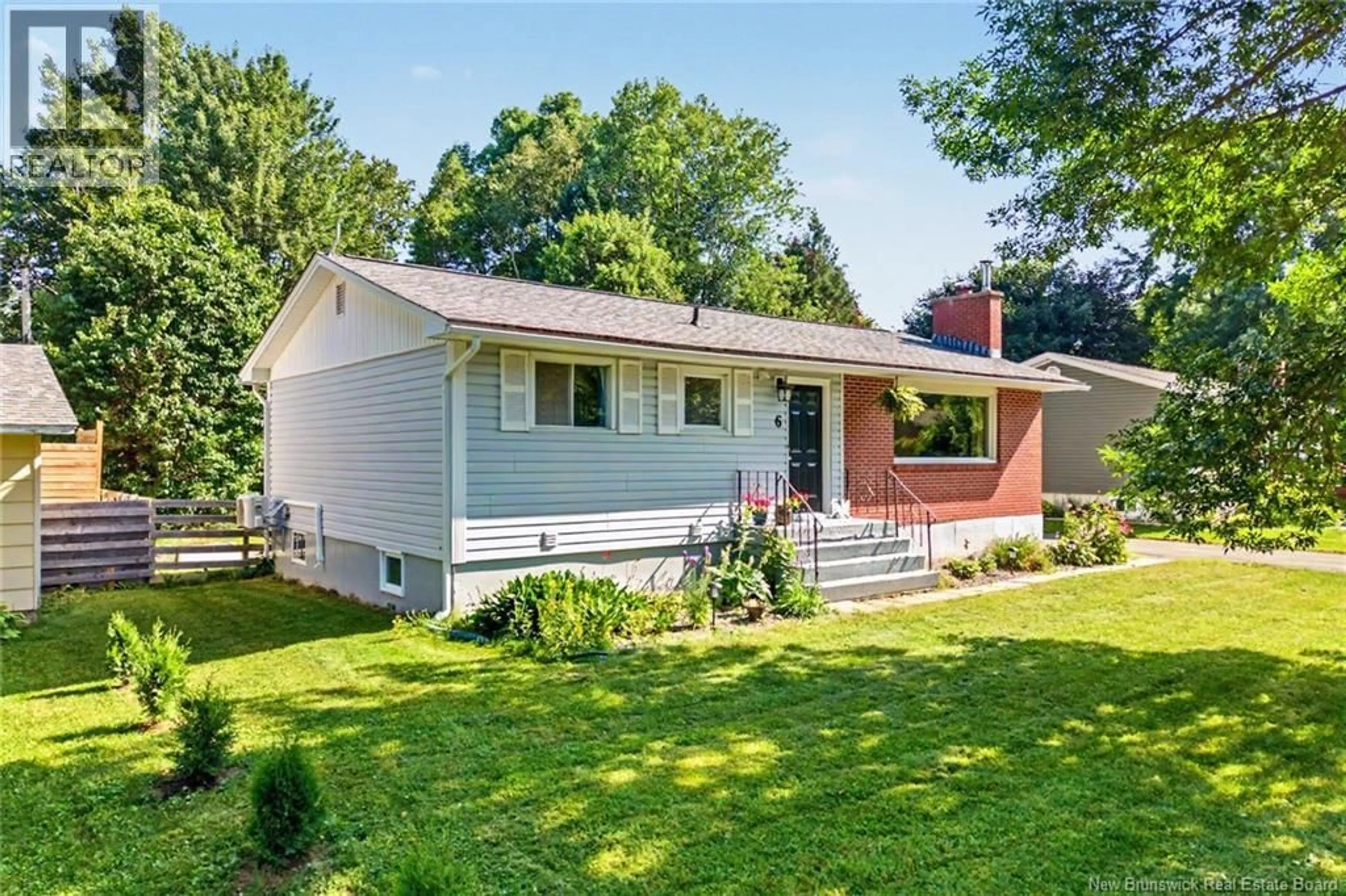 Home with vinyl exterior material, street for 6 ROBINSON DRIVE, Fredericton New Brunswick E3A1L8