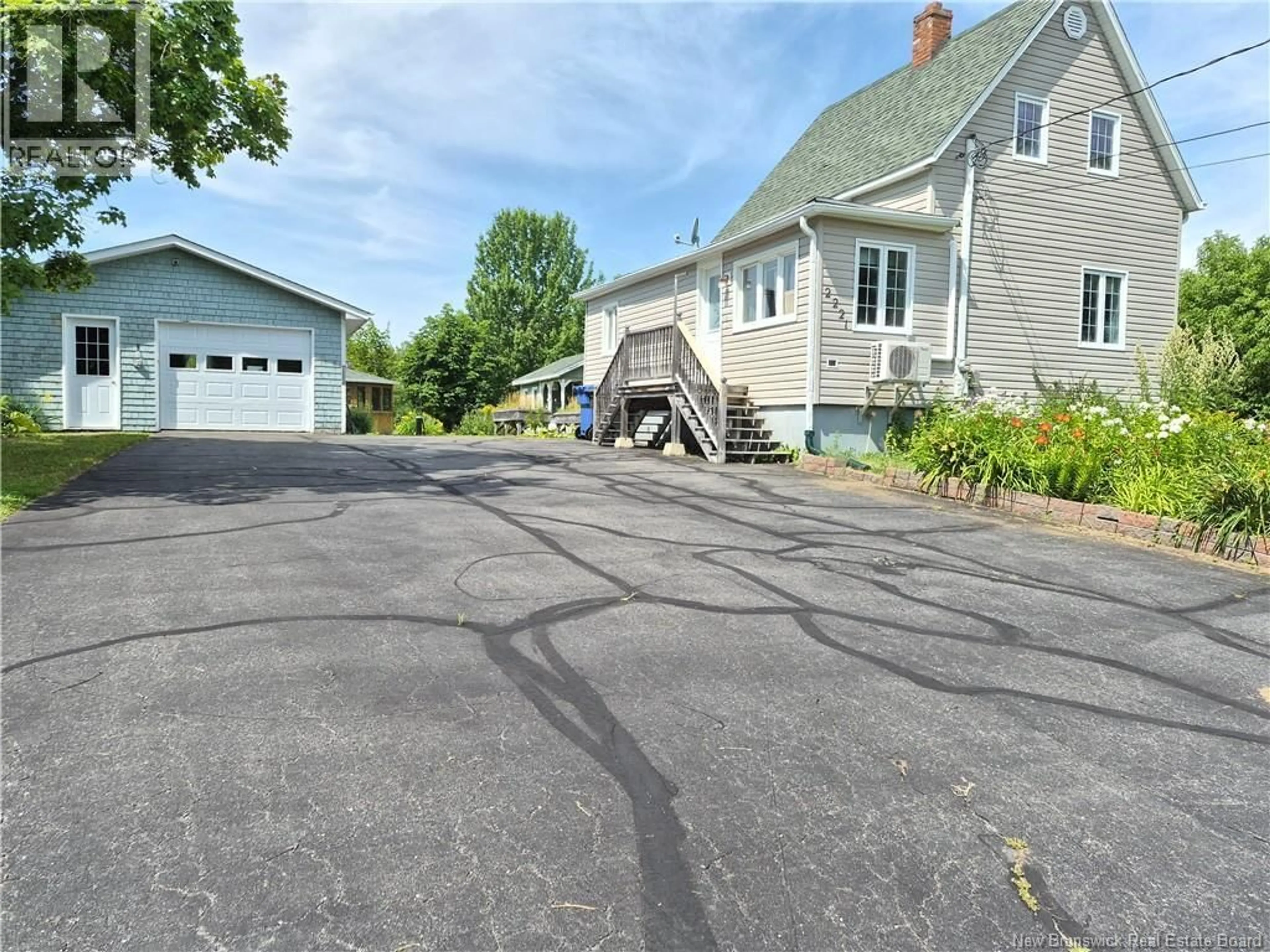 A pic from outside/outdoor area/front of a property/back of a property/a pic from drone, street for 2221 CH SAINTE-LOUISE, Sainte-Louise New Brunswick E8K2X2