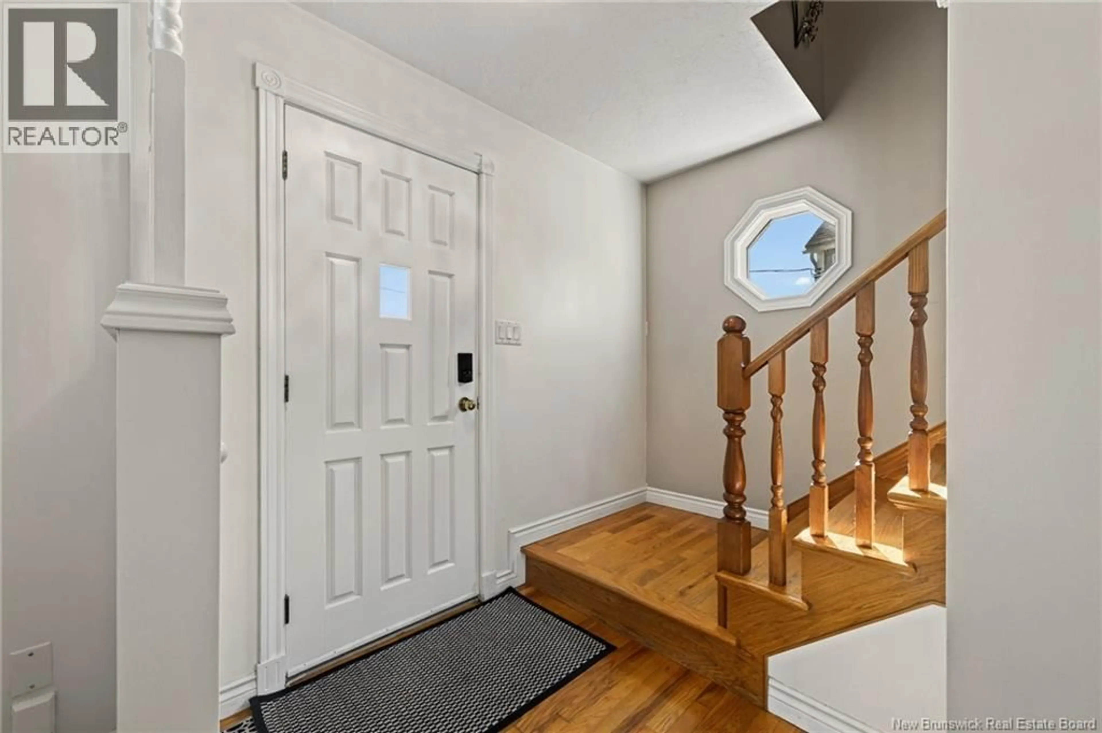 Indoor entryway for 627 ACADIE AVENUE, Dieppe New Brunswick E1A1J5