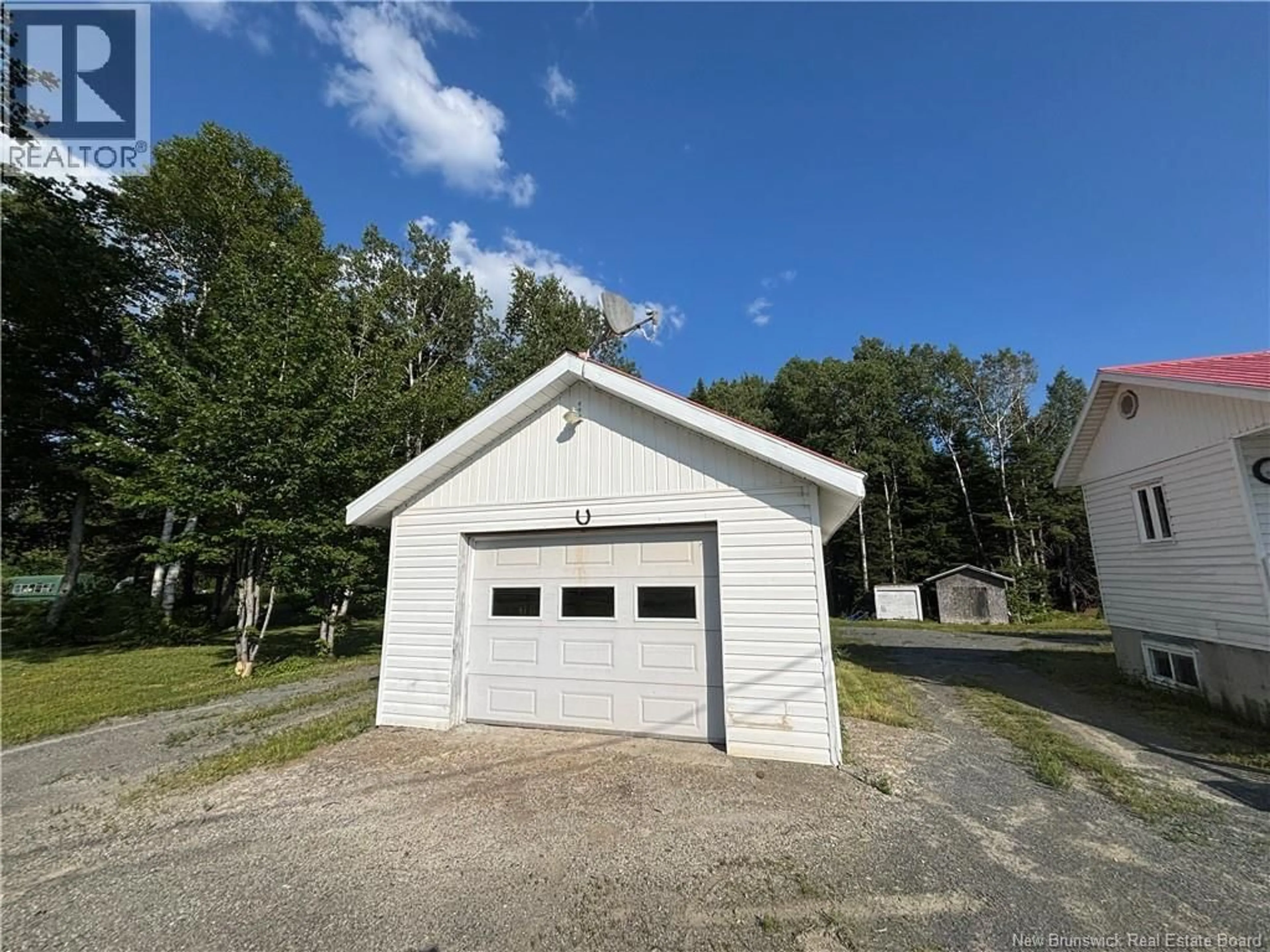 Indoor garage for 9941 RTE 17, Saint-Jean-Baptiste-De-Restigouche New Brunswick E8B1Y7