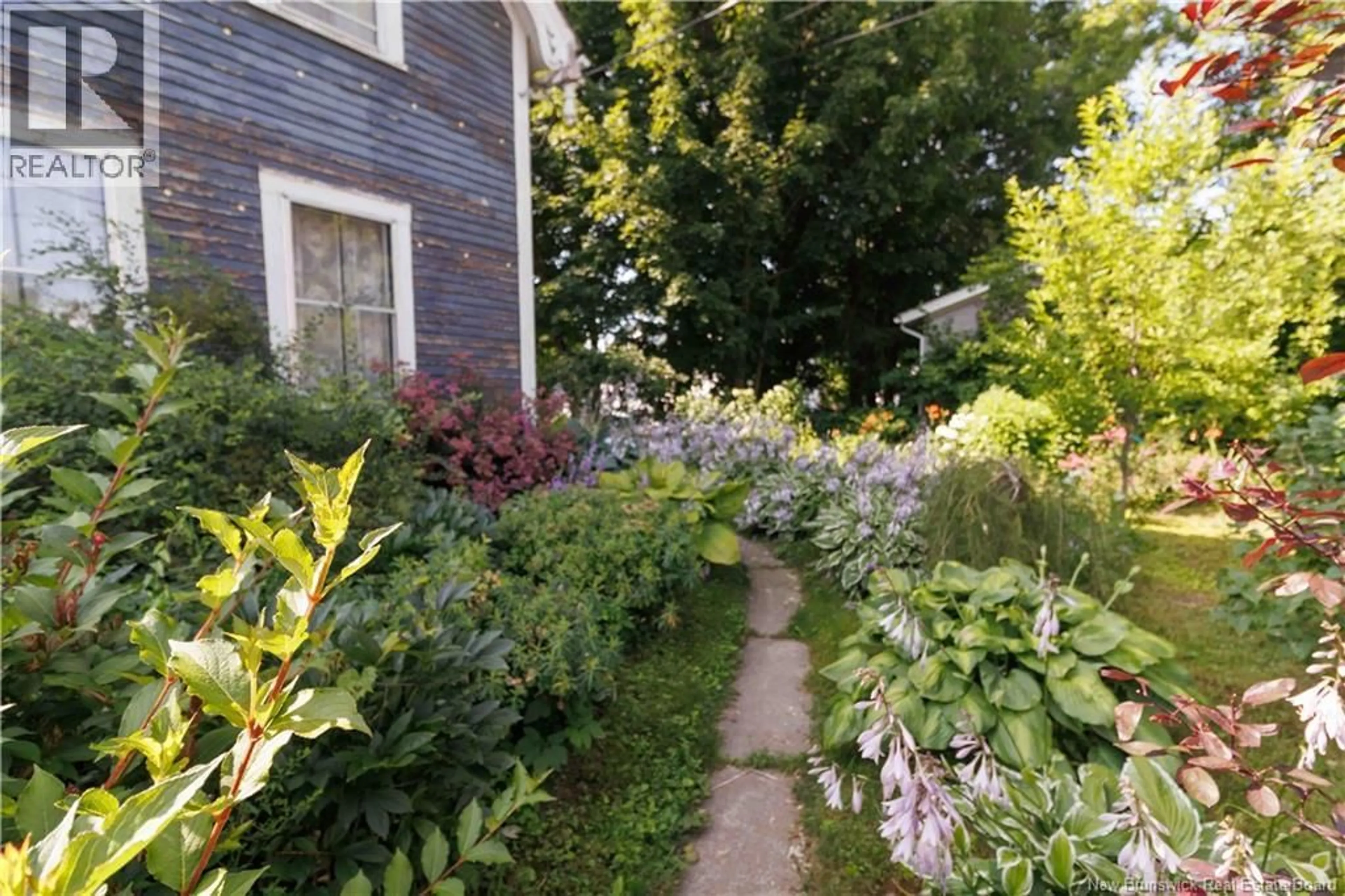 Patio, street for 121 ST GERTRUDE STREET, Woodstock New Brunswick E7M2S8