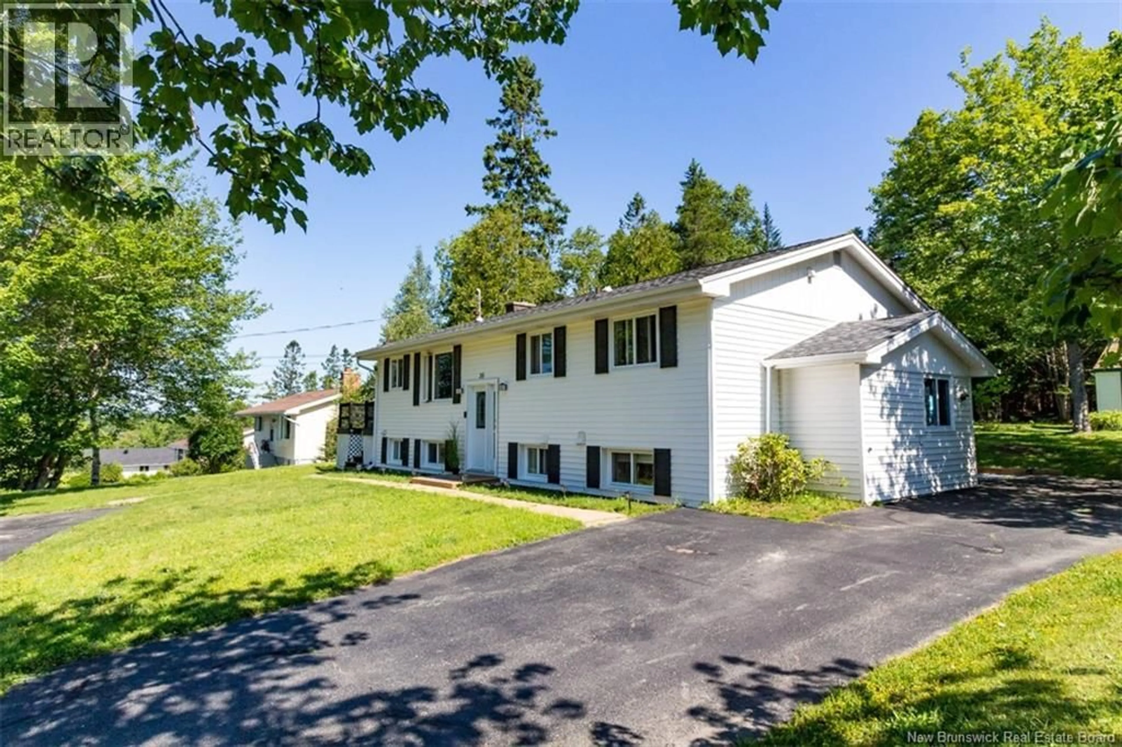 A pic from outside/outdoor area/front of a property/back of a property/a pic from drone, unknown for 35 PARKDALE AVENUE, Rothesay New Brunswick E2E3P1