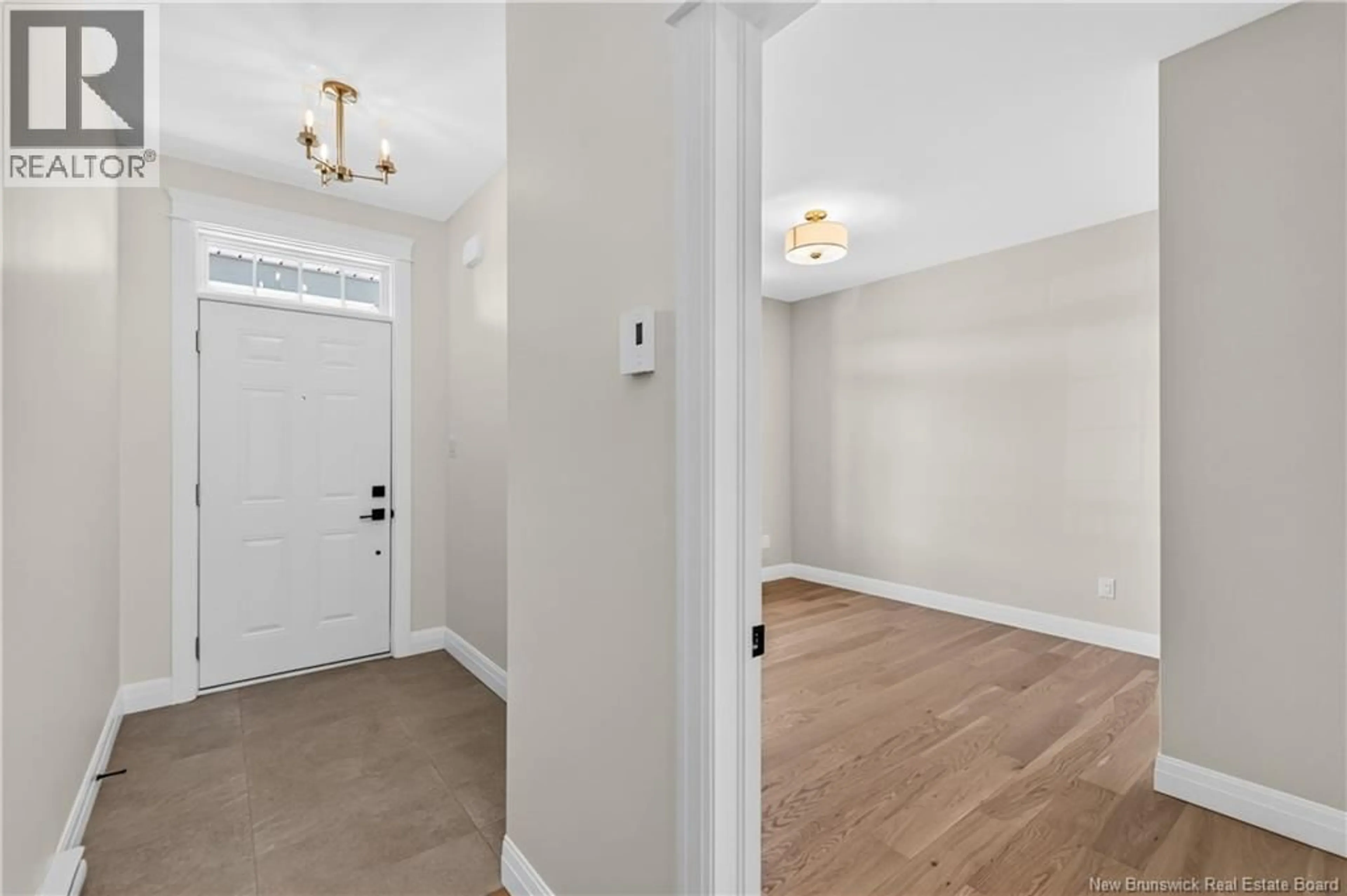 Indoor entryway for 532 ROYAL OAKS BOULEVARD, Moncton New Brunswick E1H3S7