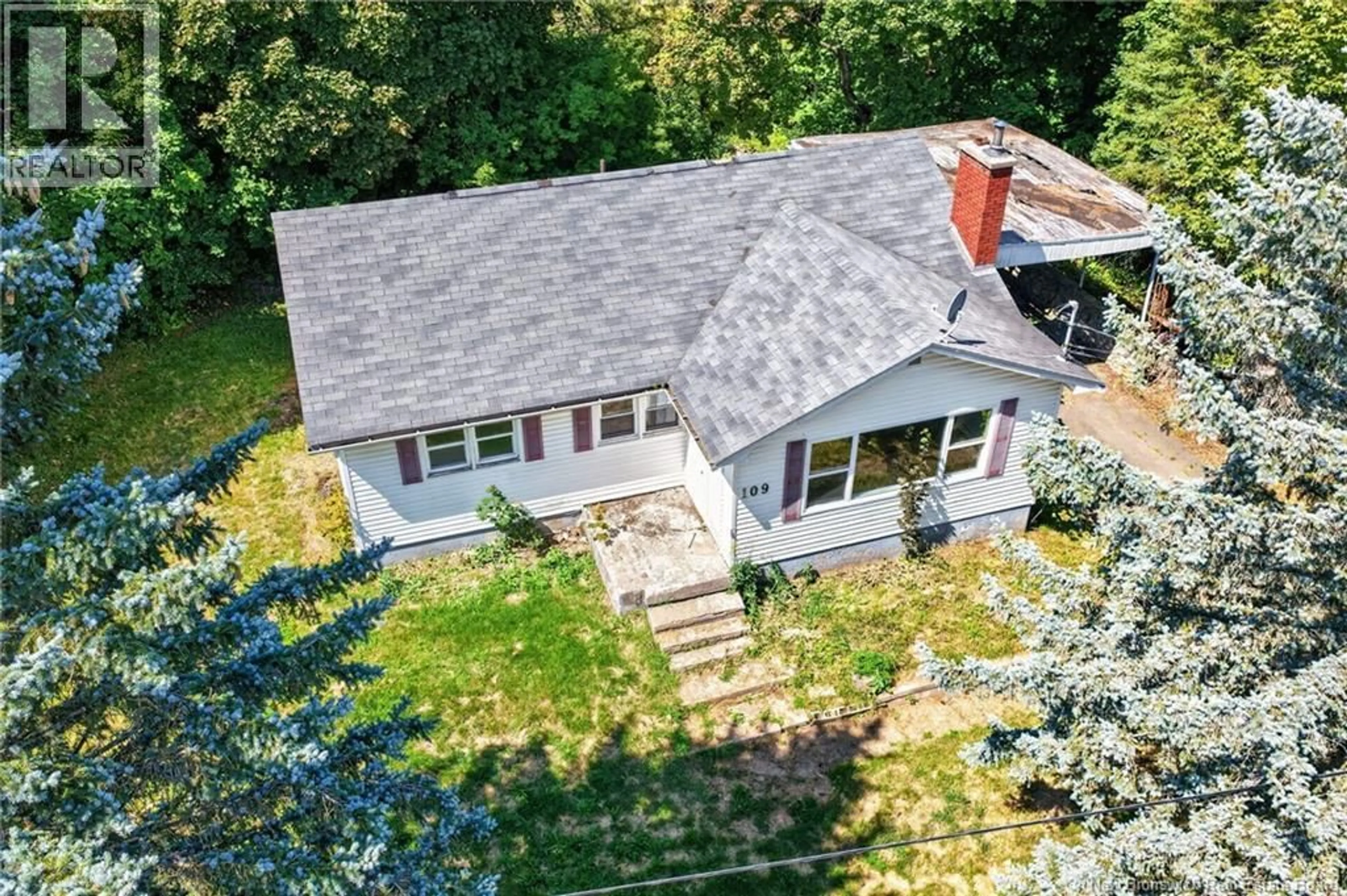A pic from outside/outdoor area/front of a property/back of a property/a pic from drone, street for 109 CHESSWOOD DRIVE, Riverview New Brunswick E1B1K3