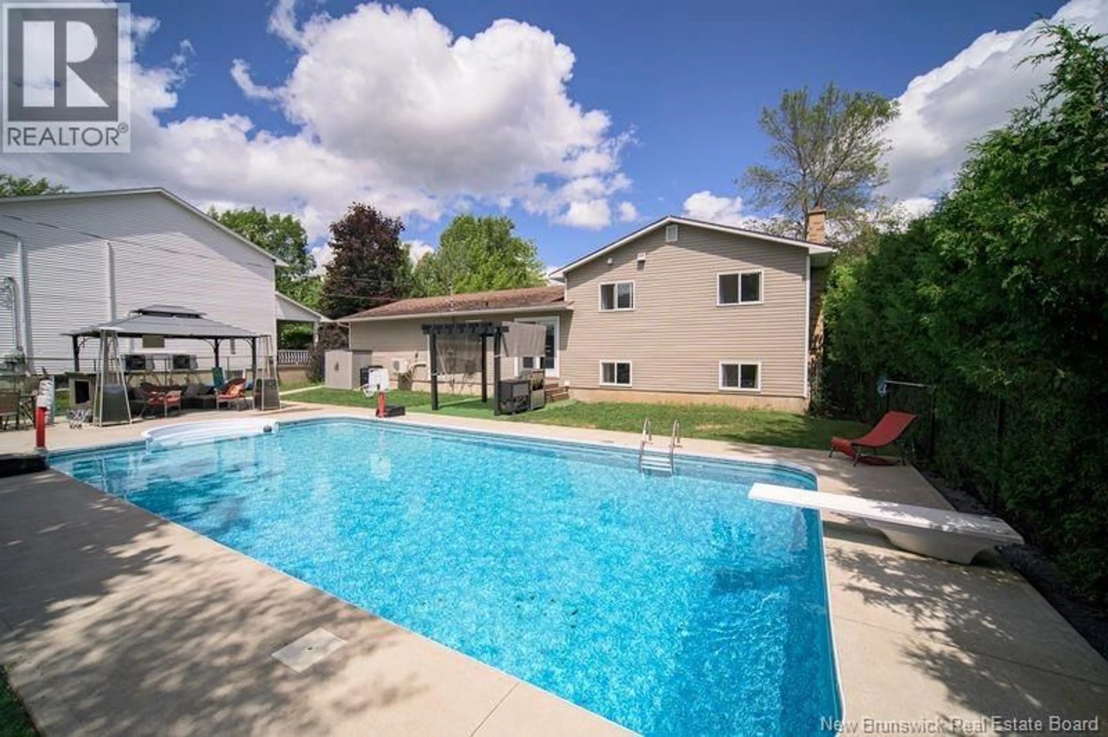 Pool for 72 BIRMINGHAM COURT, Fredericton New Brunswick E3B6H2