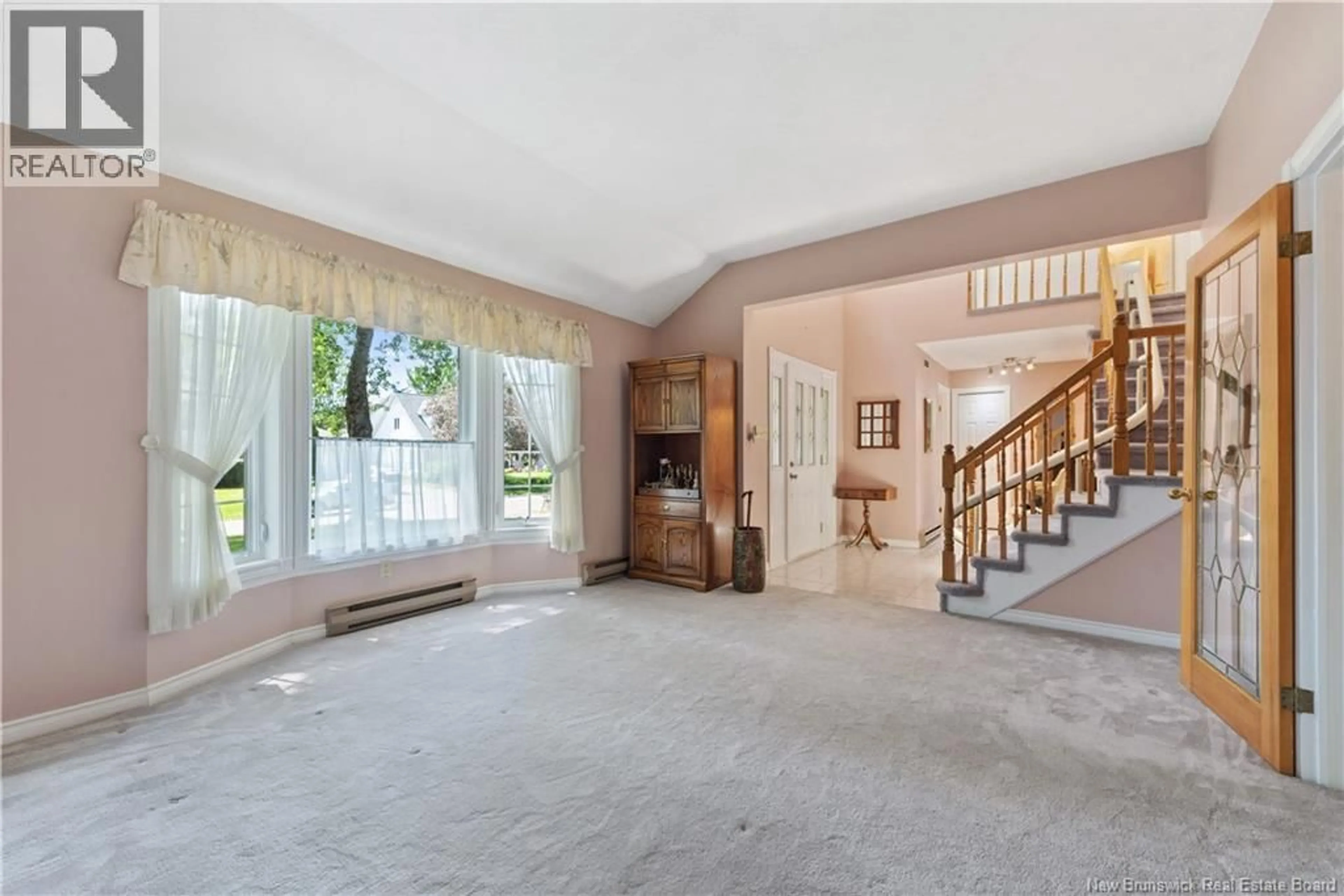 Indoor foyer for 5 ROXBOROUGH COURT, Riverview New Brunswick E1B4N7