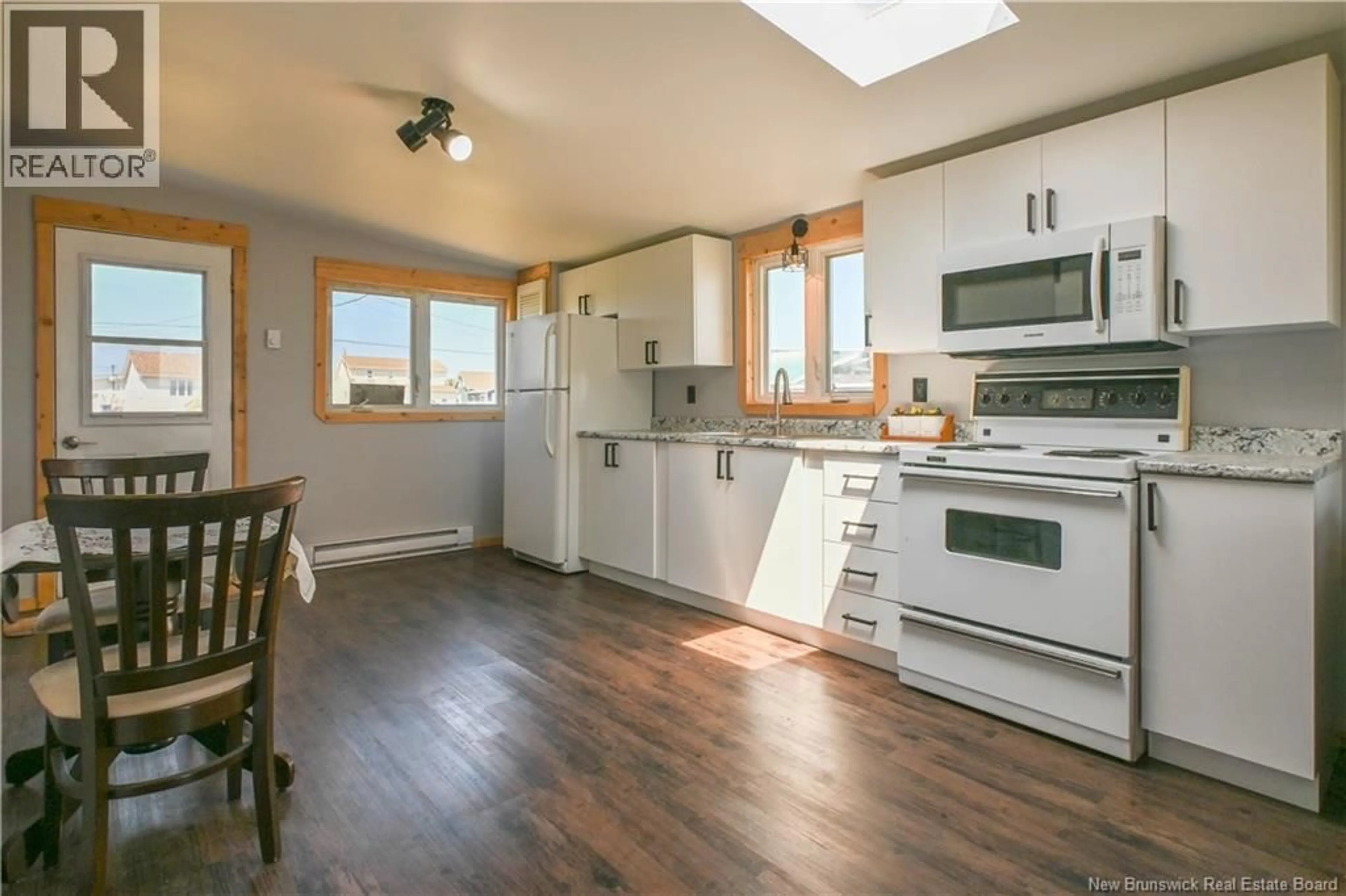 Open concept kitchen, wood/laminate floor for 1990 CHATILLON STREET, Maisonnette New Brunswick E8N2A2