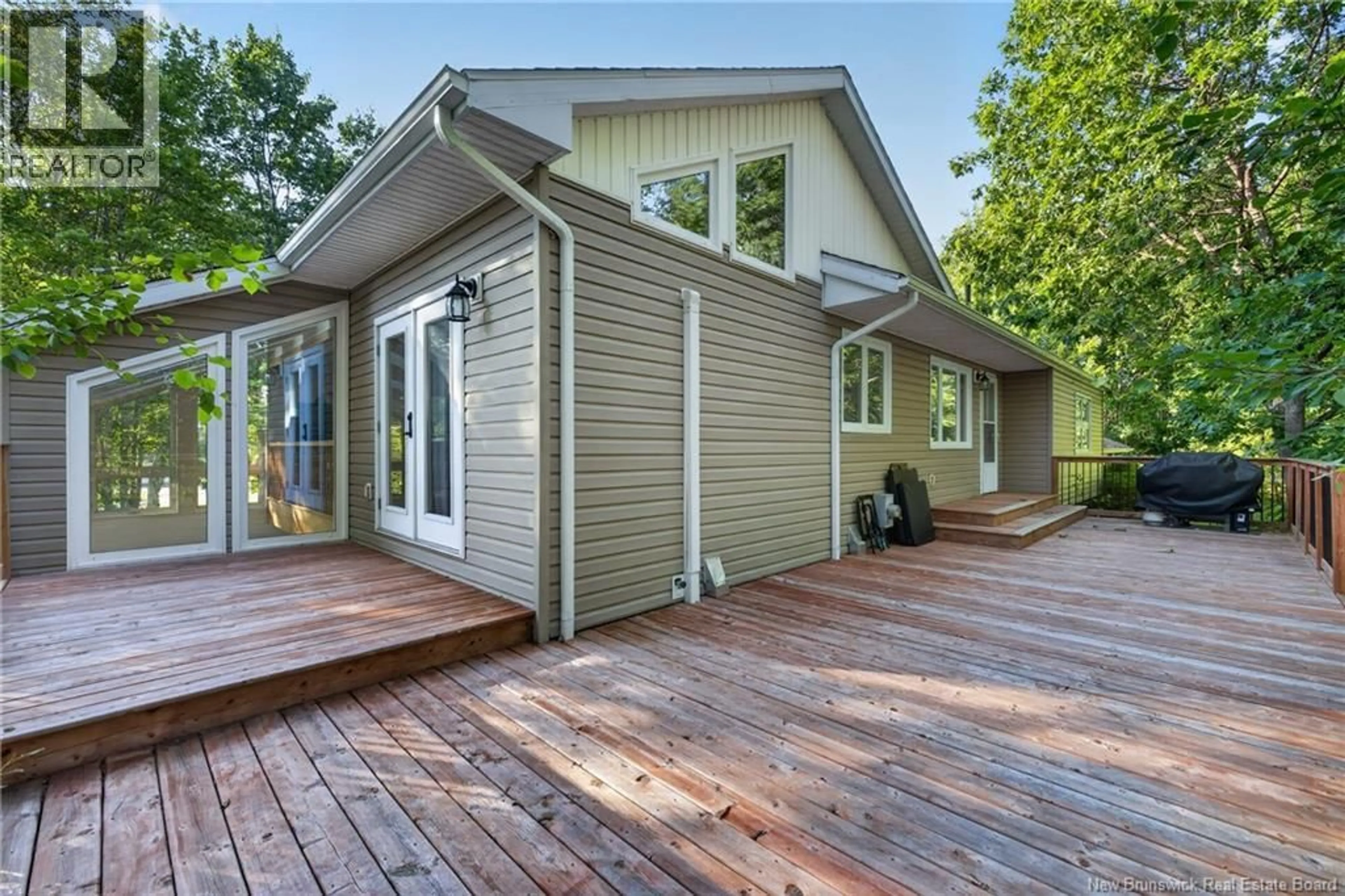 Home with vinyl exterior material, unknown for 410 DENSMORE STREET, Bathurst New Brunswick E2A4X8