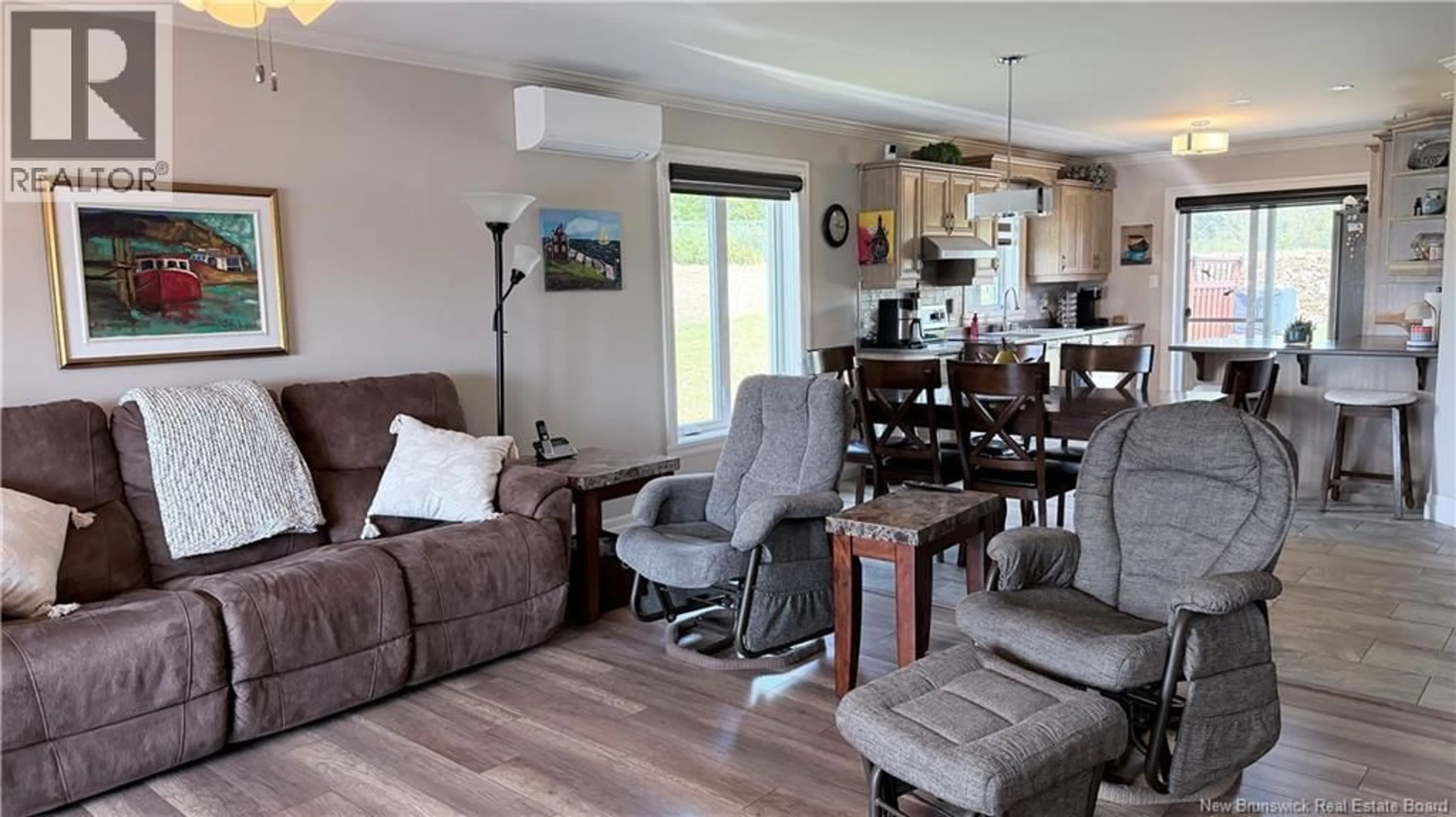 Living room with furniture, wood/laminate floor for 6 BELLEFLEUR, Saint-Léonard New Brunswick E7E2V2