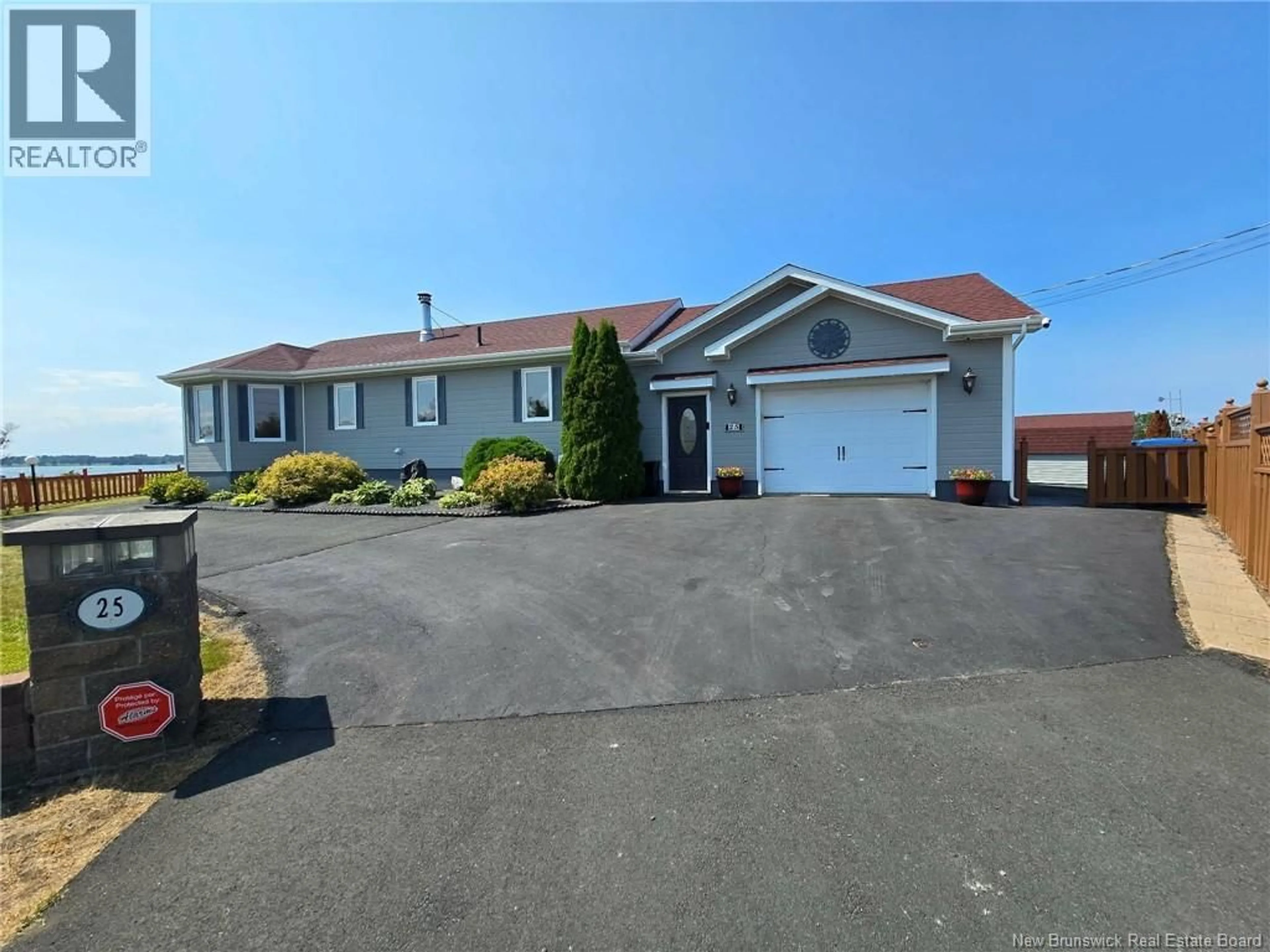 A pic from outside/outdoor area/front of a property/back of a property/a pic from drone, unknown for 25 BAYSHORE, Bathurst New Brunswick E2A6A4