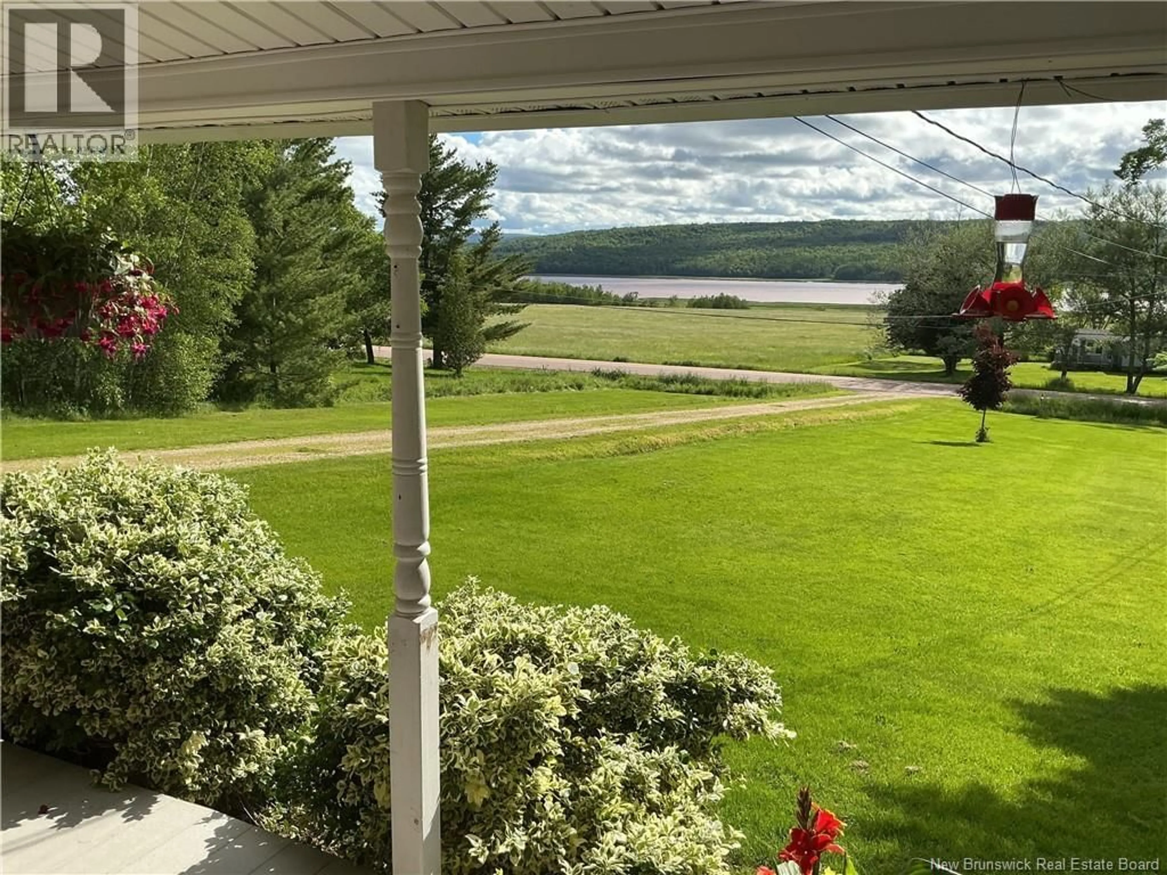 A pic from outside/outdoor area/front of a property/back of a property/a pic from drone, water/lake/river/ocean view for 663 PRINCIPALE STREET, Memramcook New Brunswick E4K2R8
