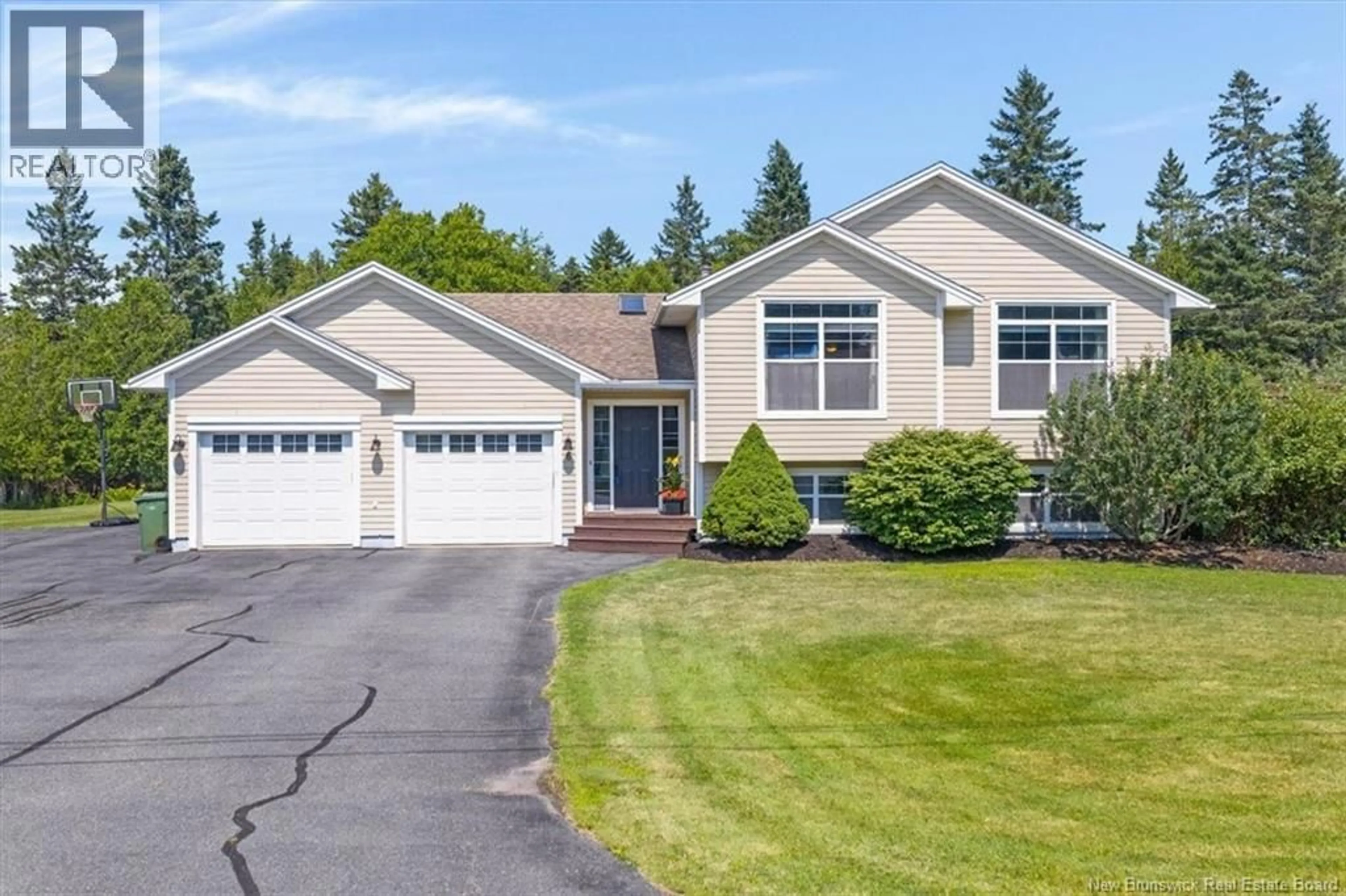 Home with vinyl exterior material, street for 6 MILLHAVEN DRIVE, Quispamsis New Brunswick E2G0A2
