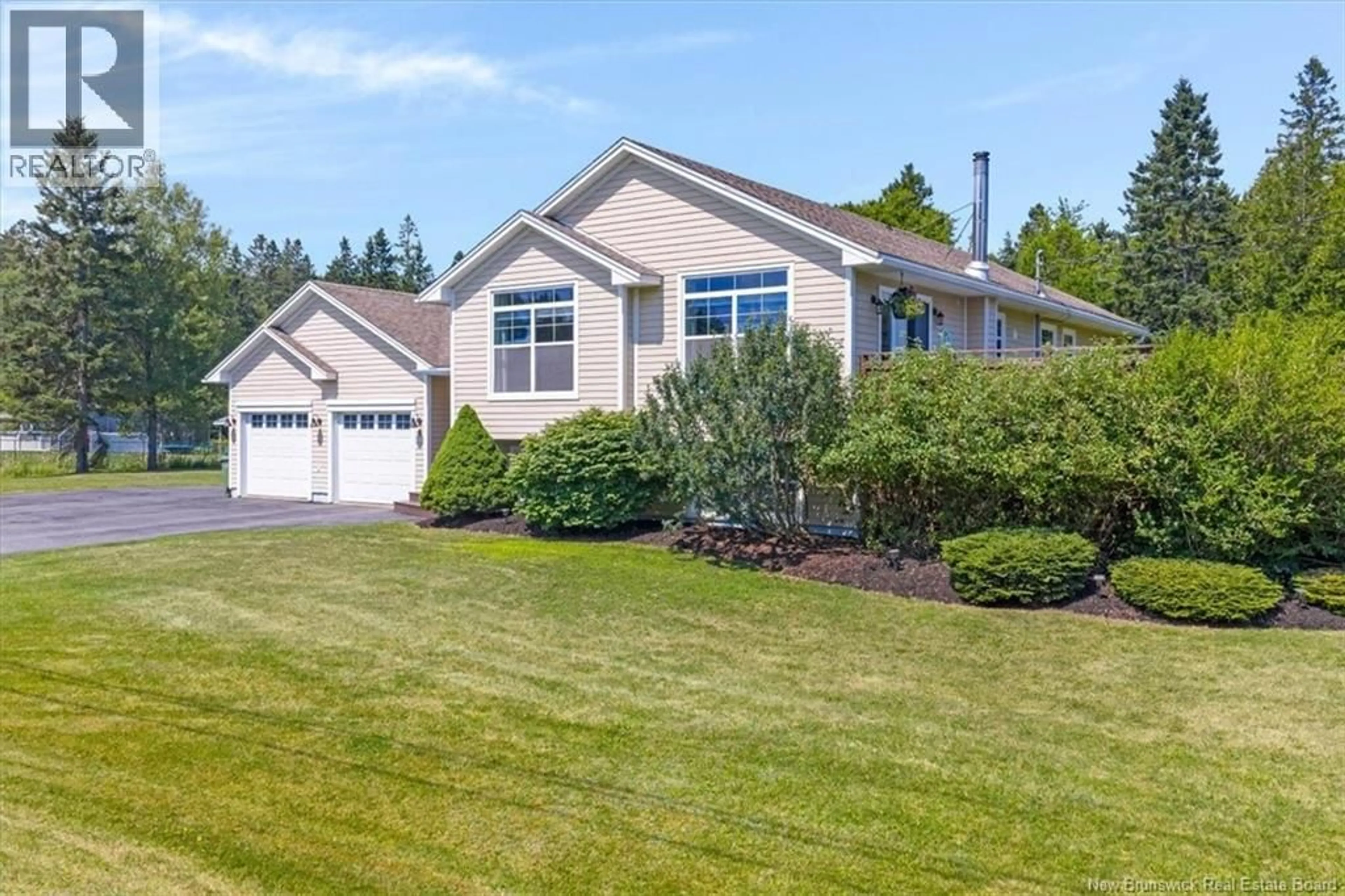 Home with vinyl exterior material, unknown for 6 MILLHAVEN DRIVE, Quispamsis New Brunswick E2G0A2