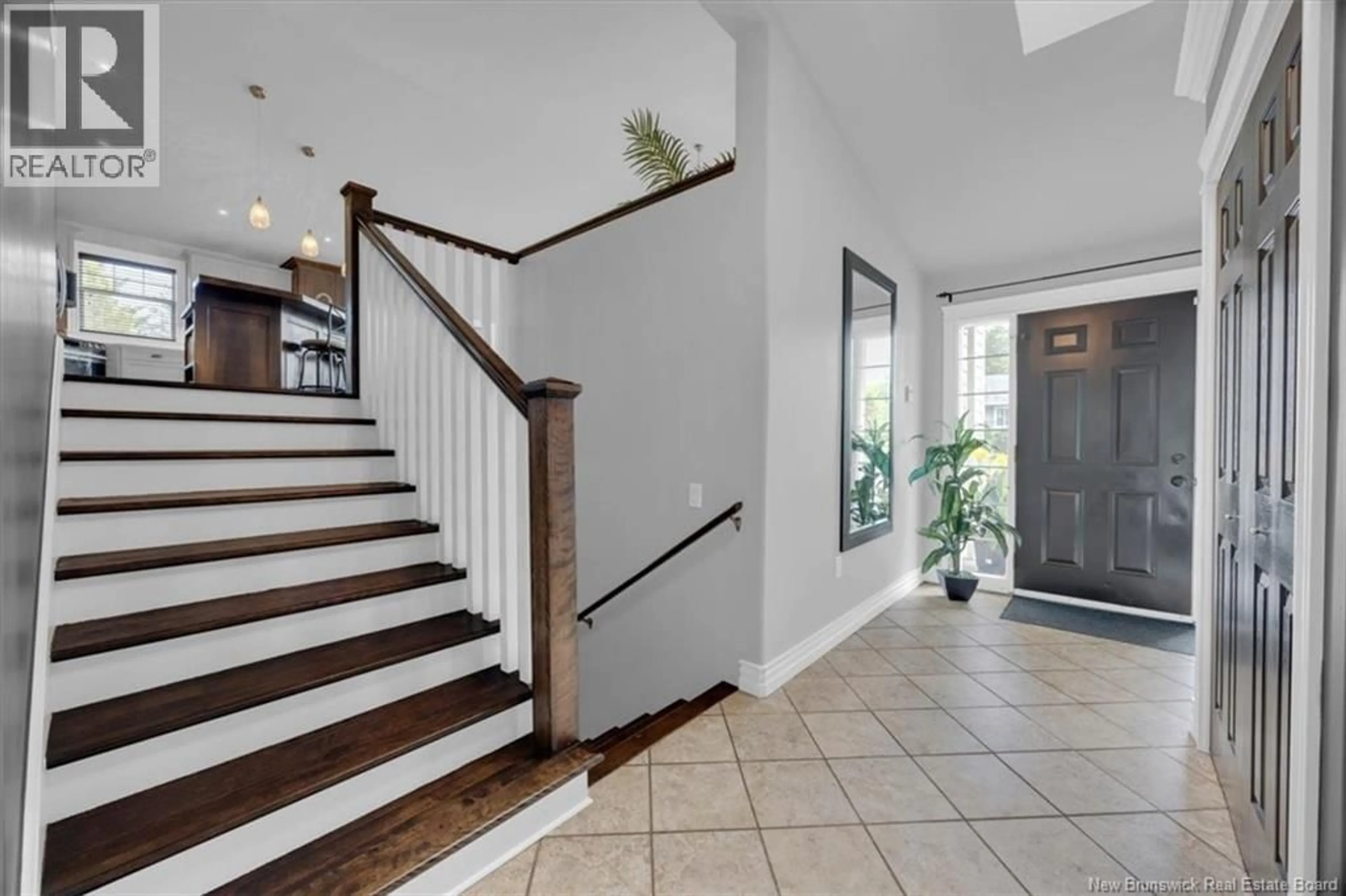 Indoor entryway for 6 MILLHAVEN DRIVE, Quispamsis New Brunswick E2G0A2