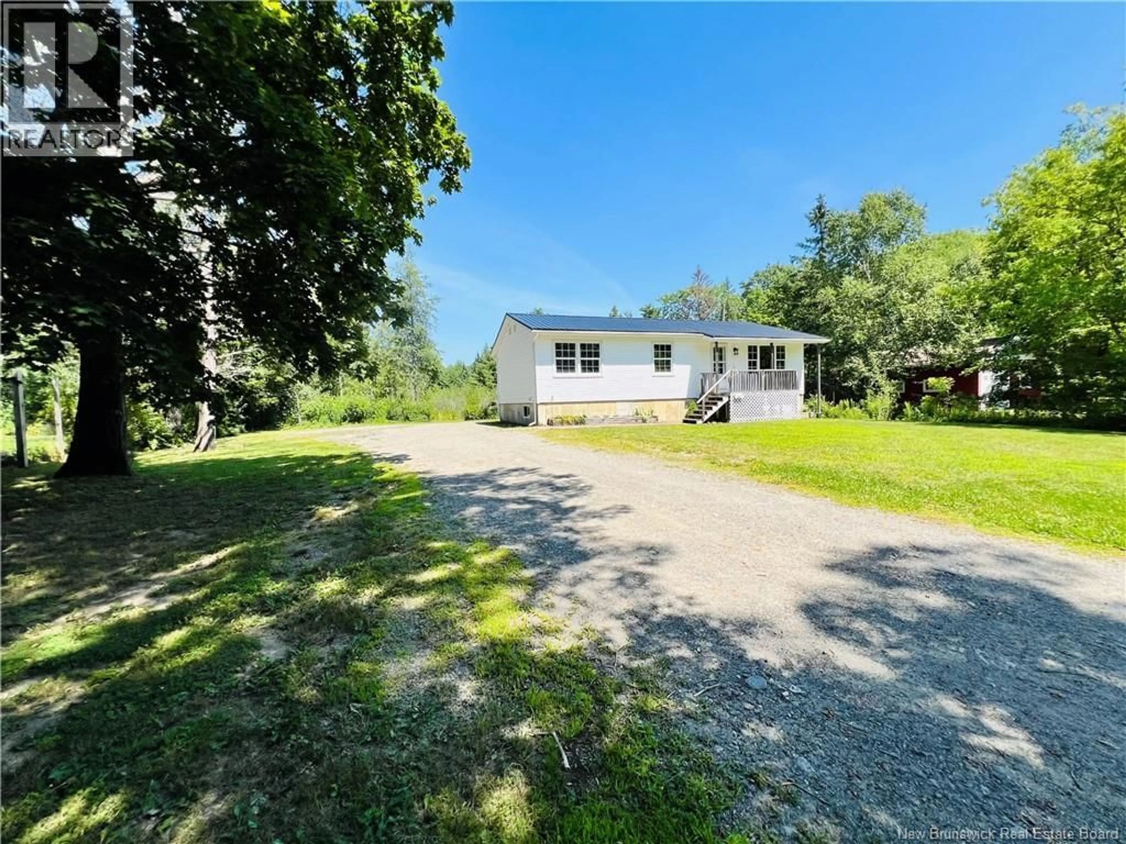 A pic from outside/outdoor area/front of a property/back of a property/a pic from drone, unknown for 179 UNION STREET, St. Stephen New Brunswick E3L1W2