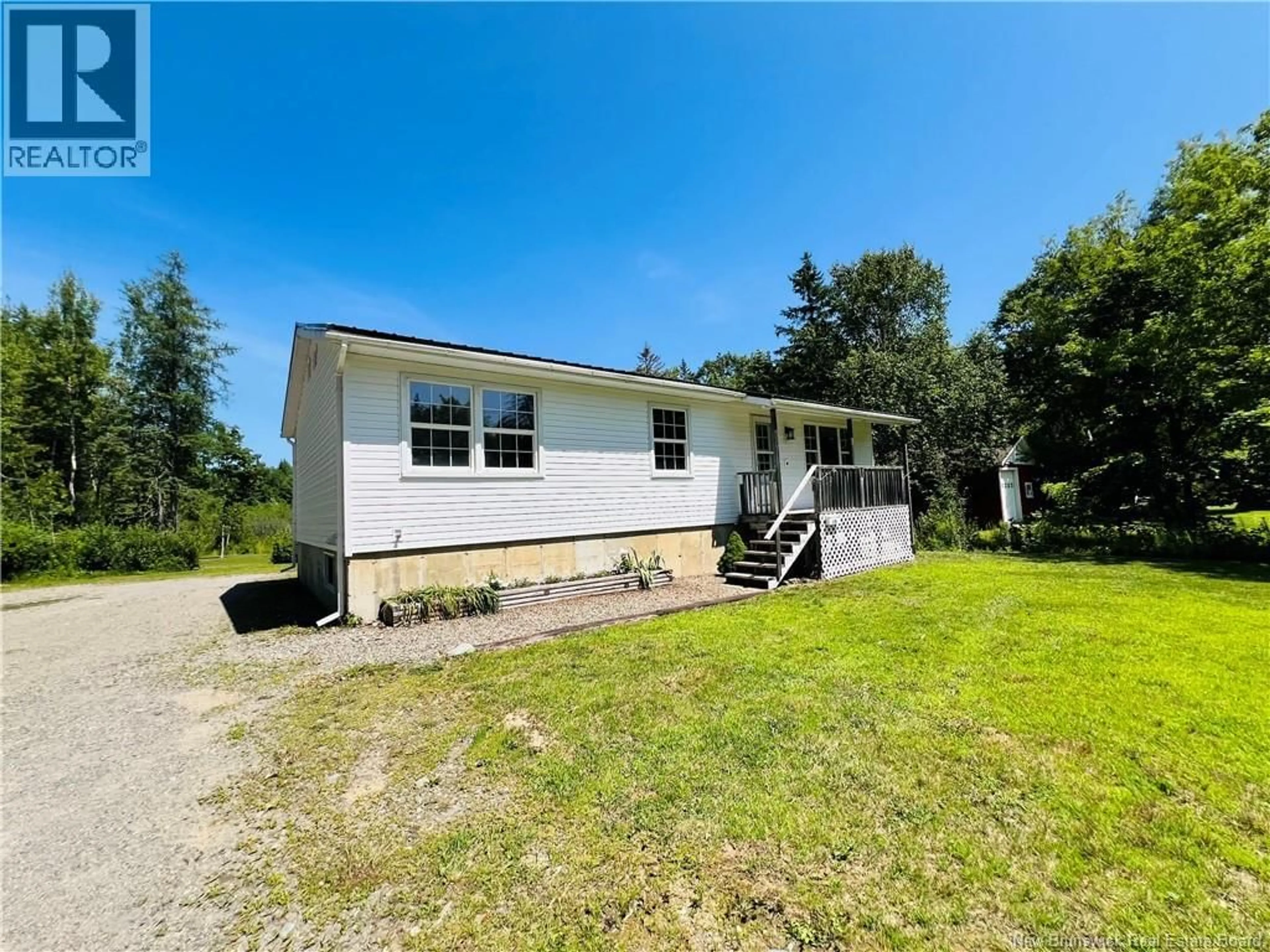 A pic from outside/outdoor area/front of a property/back of a property/a pic from drone, building for 179 UNION STREET, St. Stephen New Brunswick E3L1W2