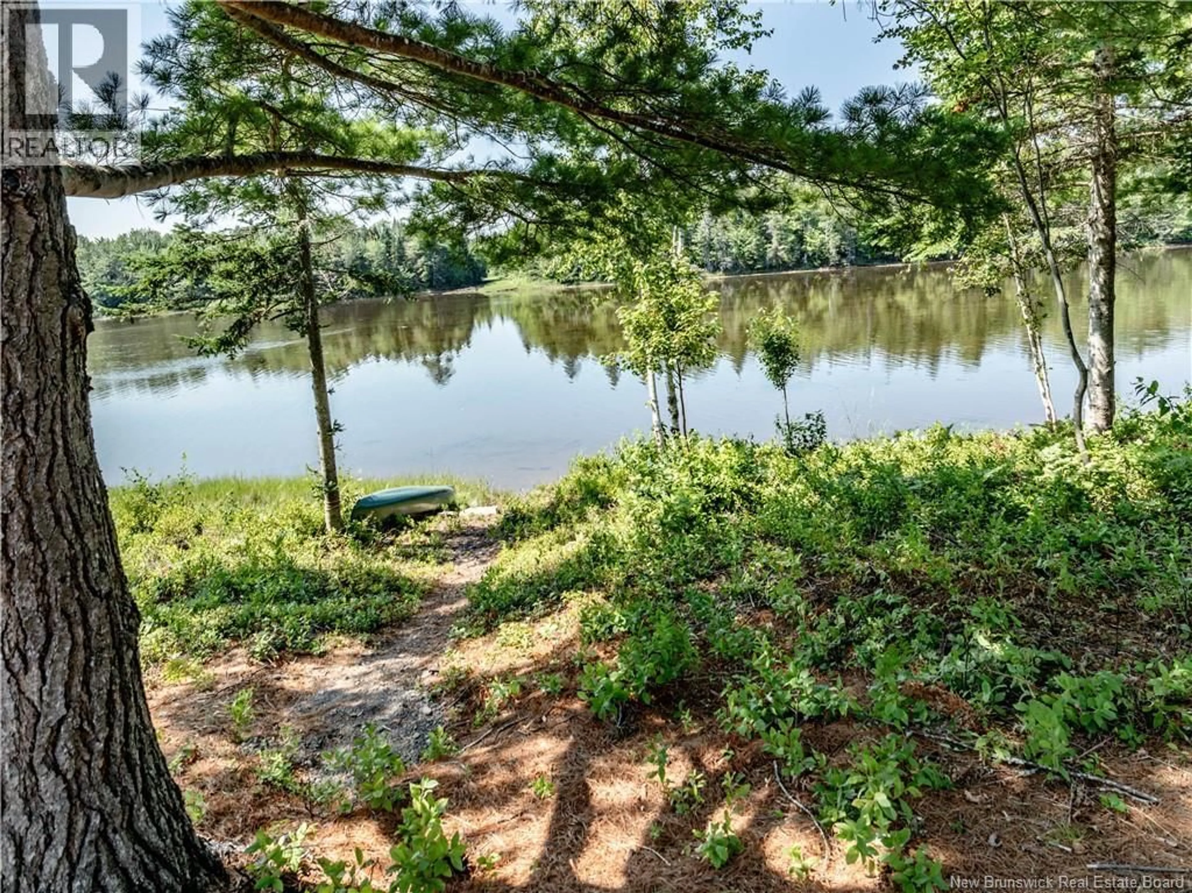 A pic from outside/outdoor area/front of a property/back of a property/a pic from drone, water/lake/river/ocean view for 32 ALLEE LION, Richibucto-Village New Brunswick E4W0B1