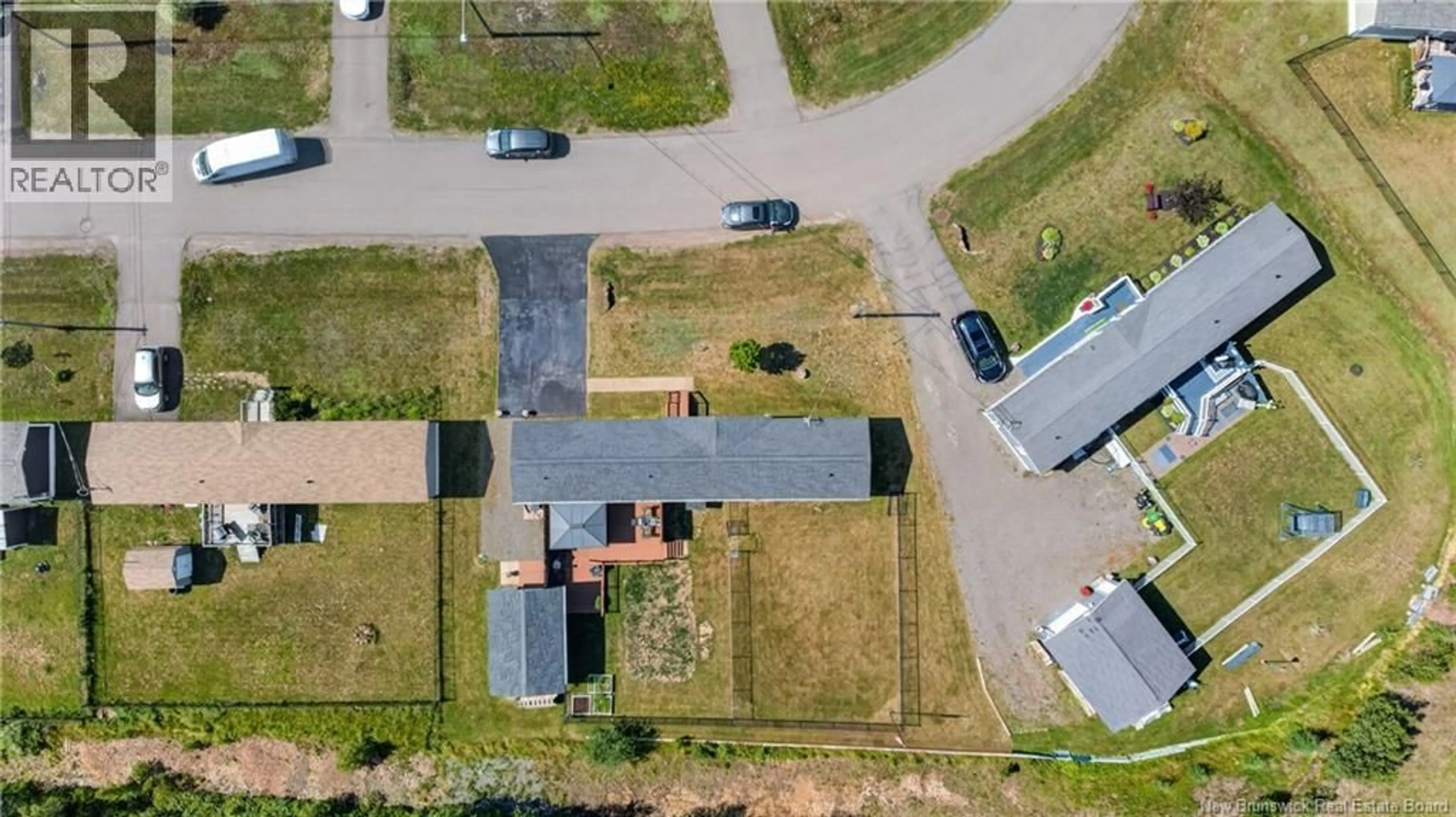 A pic from outside/outdoor area/front of a property/back of a property/a pic from drone, street for 98 HAYWARD, Riverview New Brunswick E1B5R4
