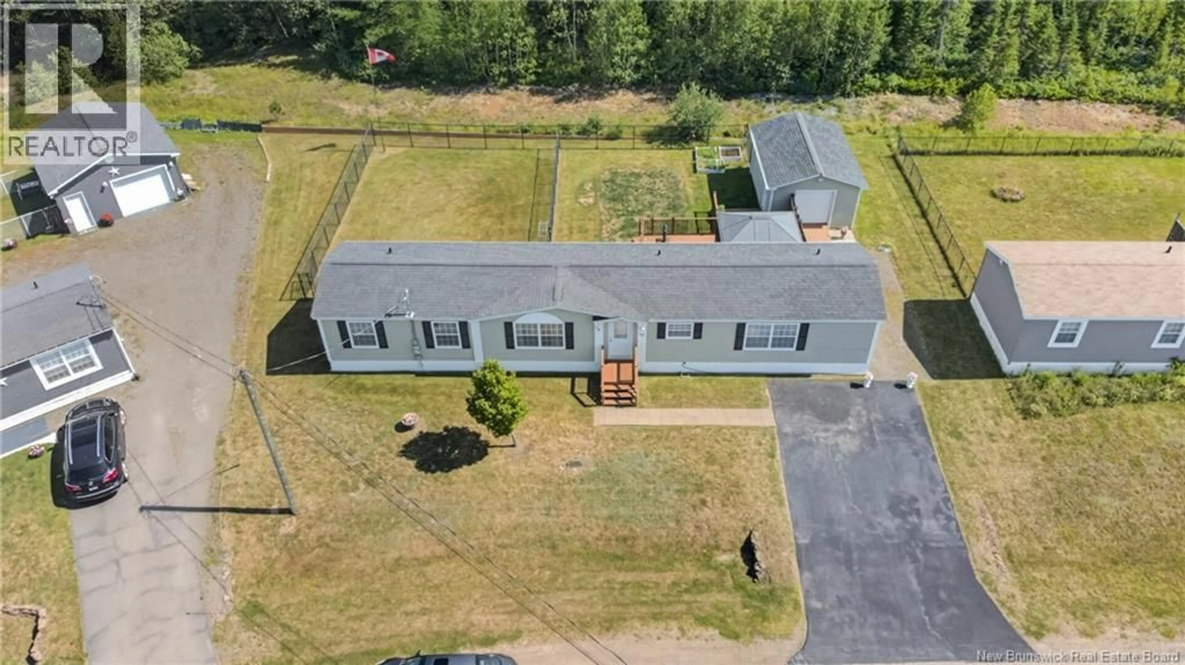 A pic from outside/outdoor area/front of a property/back of a property/a pic from drone, building for 98 HAYWARD, Riverview New Brunswick E1B5R4