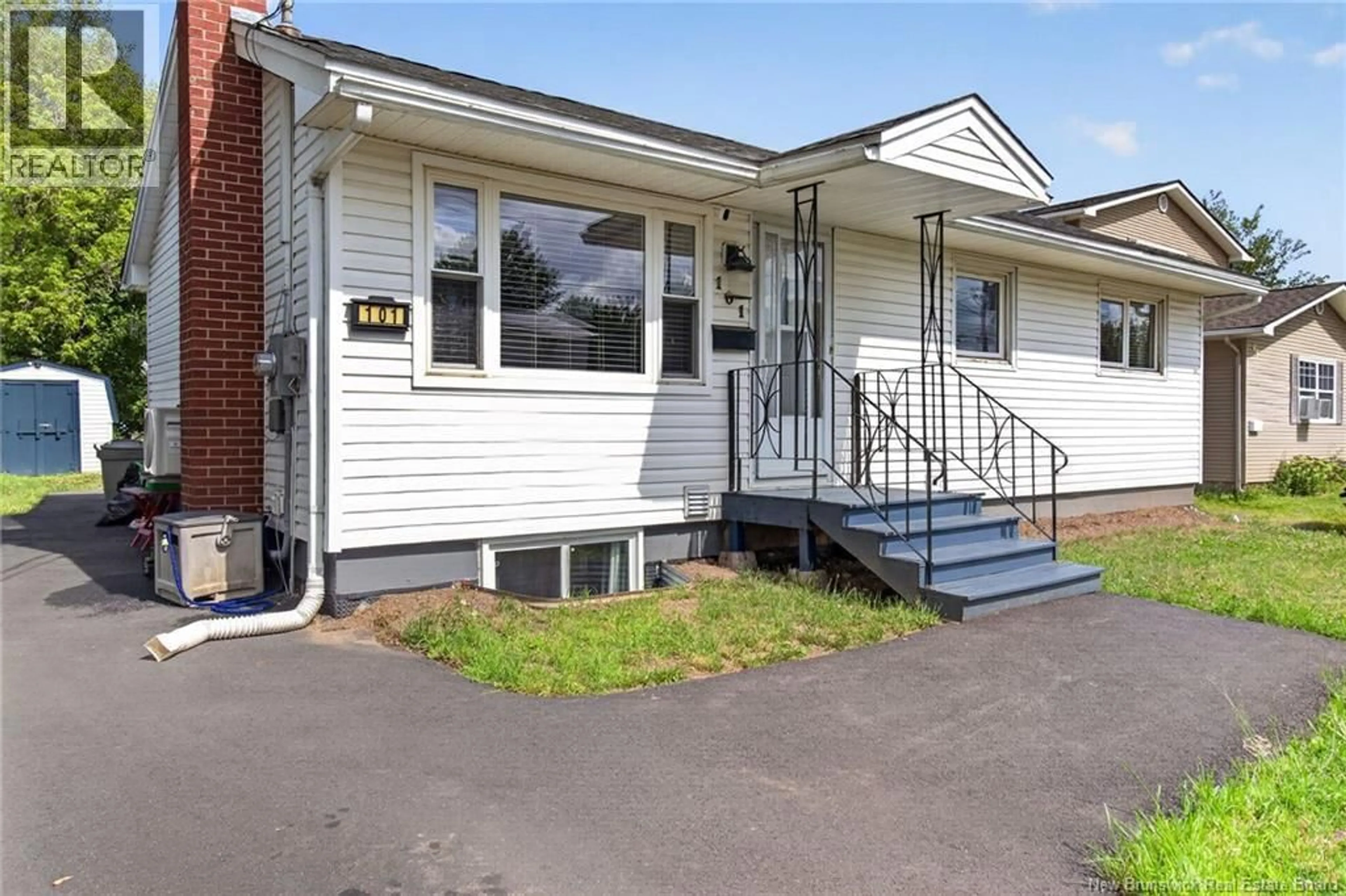 Home with vinyl exterior material, street for 101 SECOND AVENUE, Moncton New Brunswick E1C7Y1