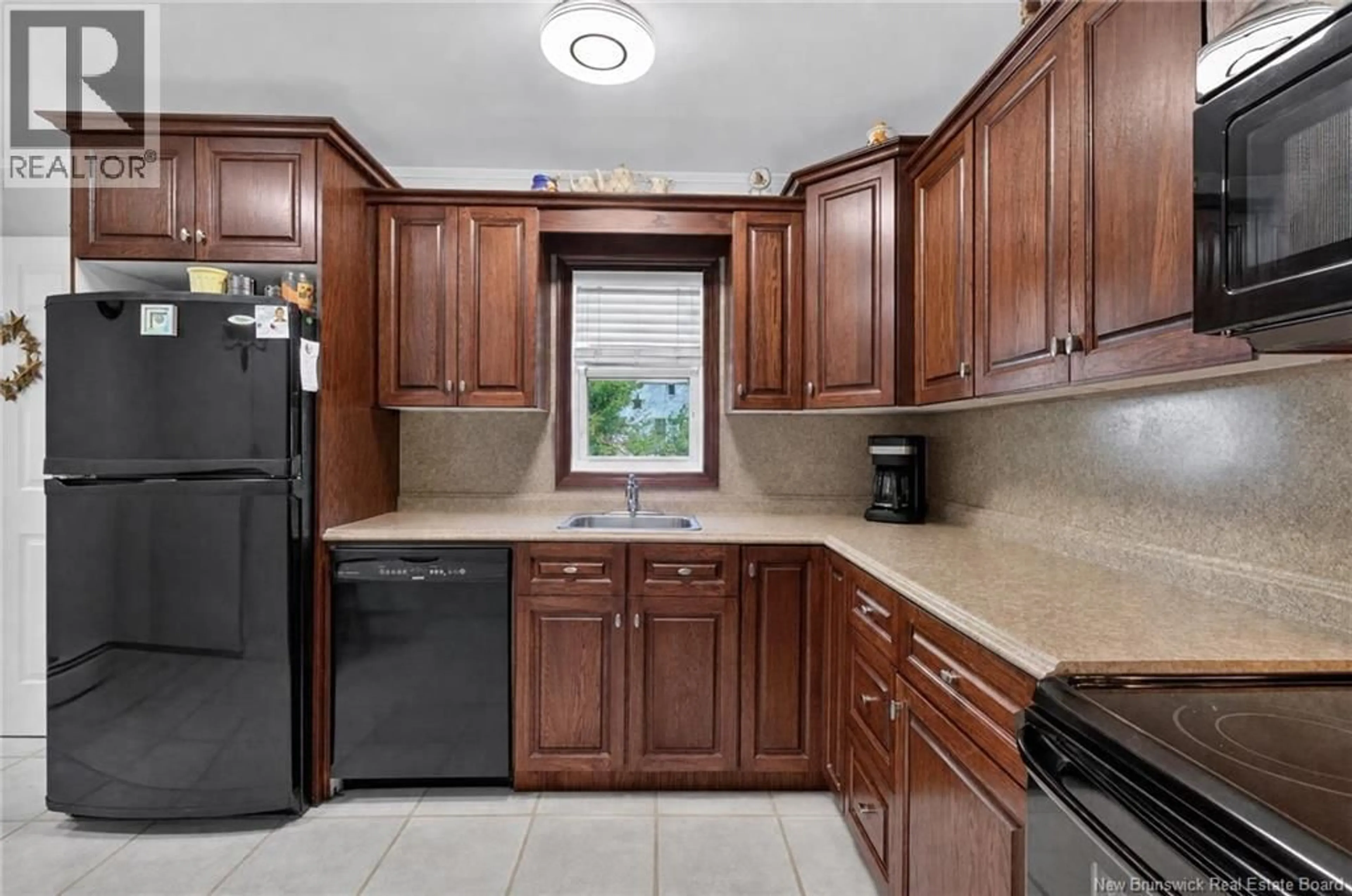Standard kitchen, ceramic/tile floor for 101 SECOND AVENUE, Moncton New Brunswick E1C7Y1