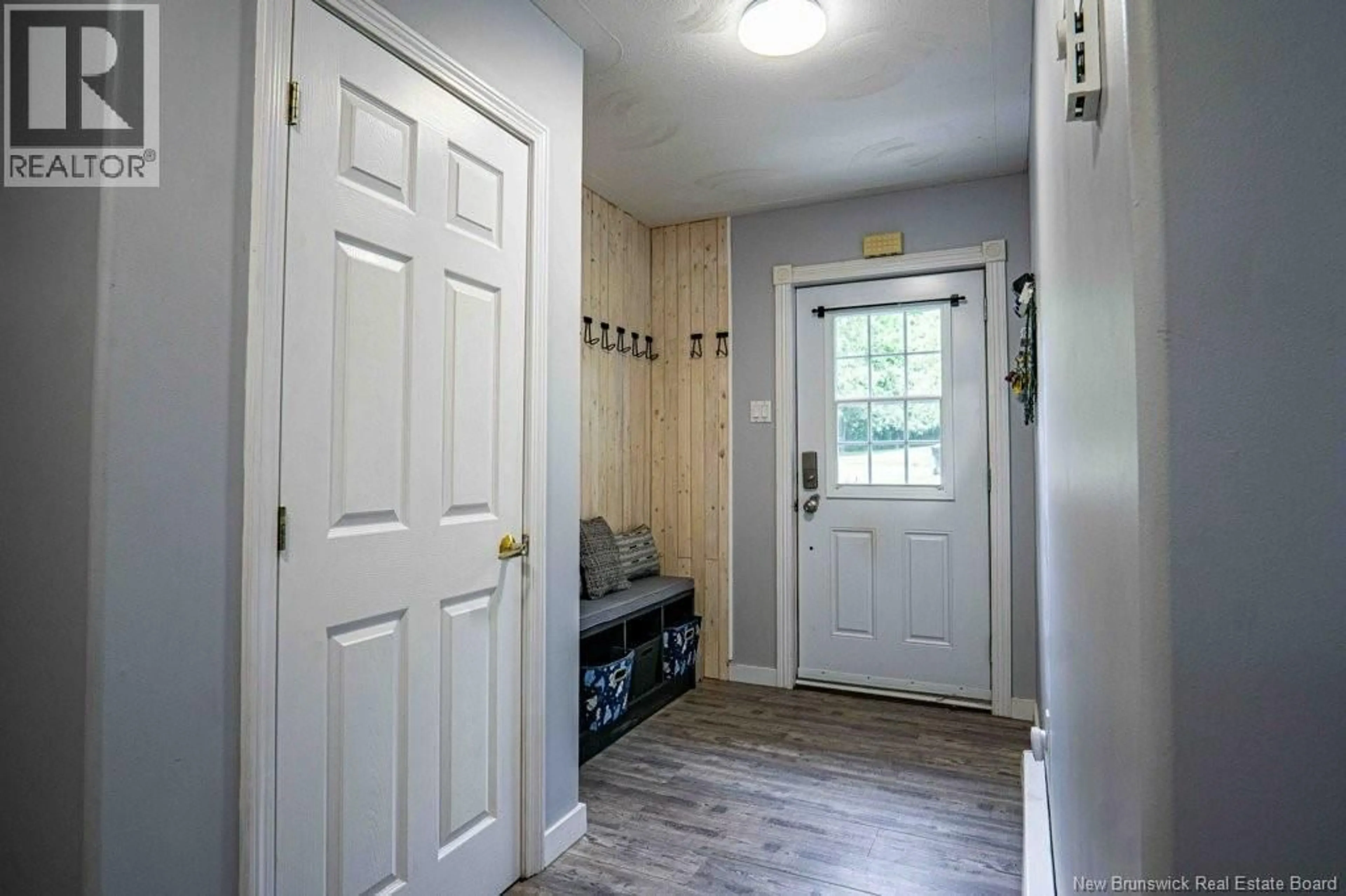 Indoor entryway for 50 WOODBINE LANE, Upper Kingsclear New Brunswick E3E1S1