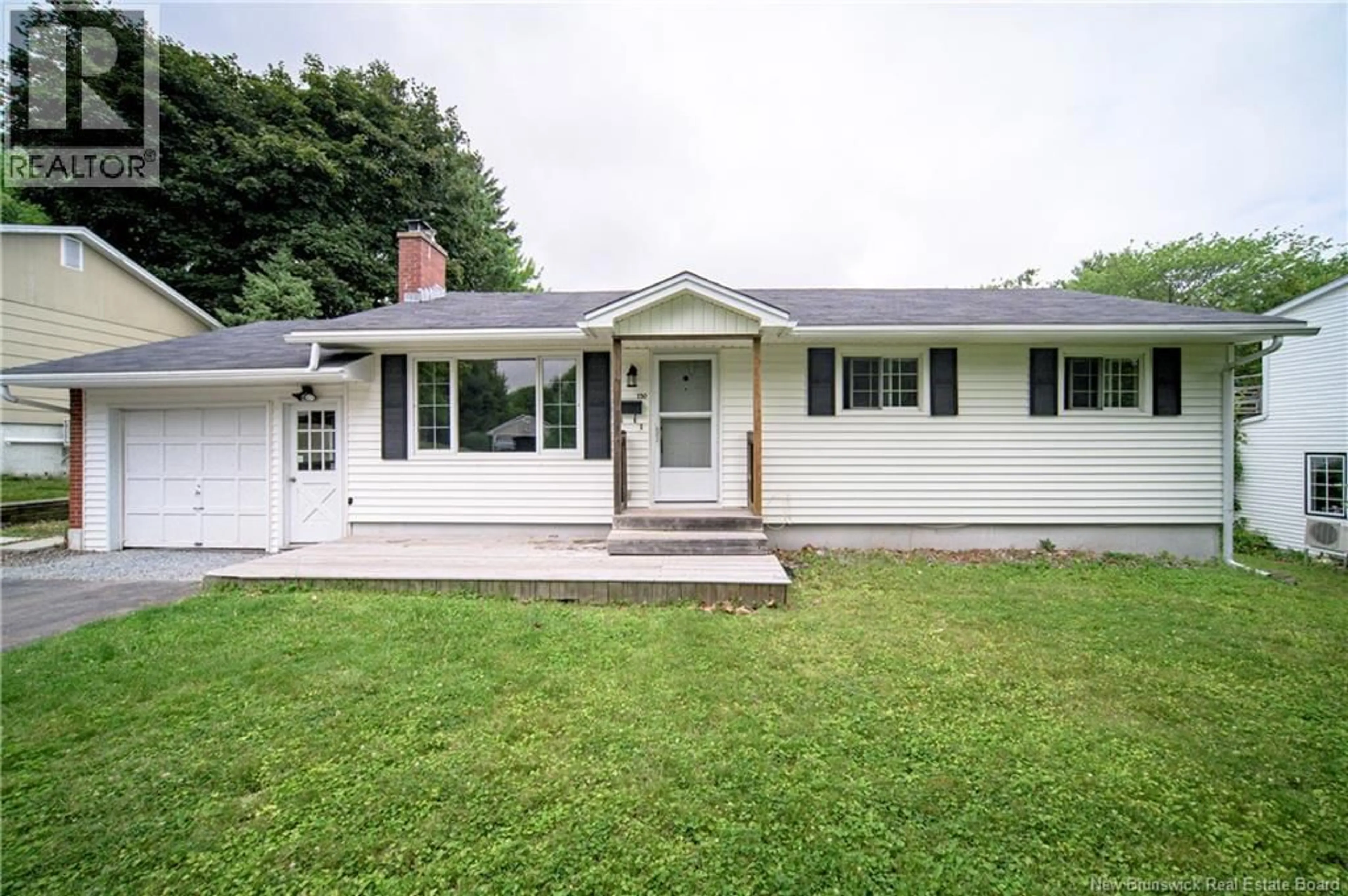 Home with vinyl exterior material, street for 150 SURREY CRESCENT, Fredericton New Brunswick E3B4L3