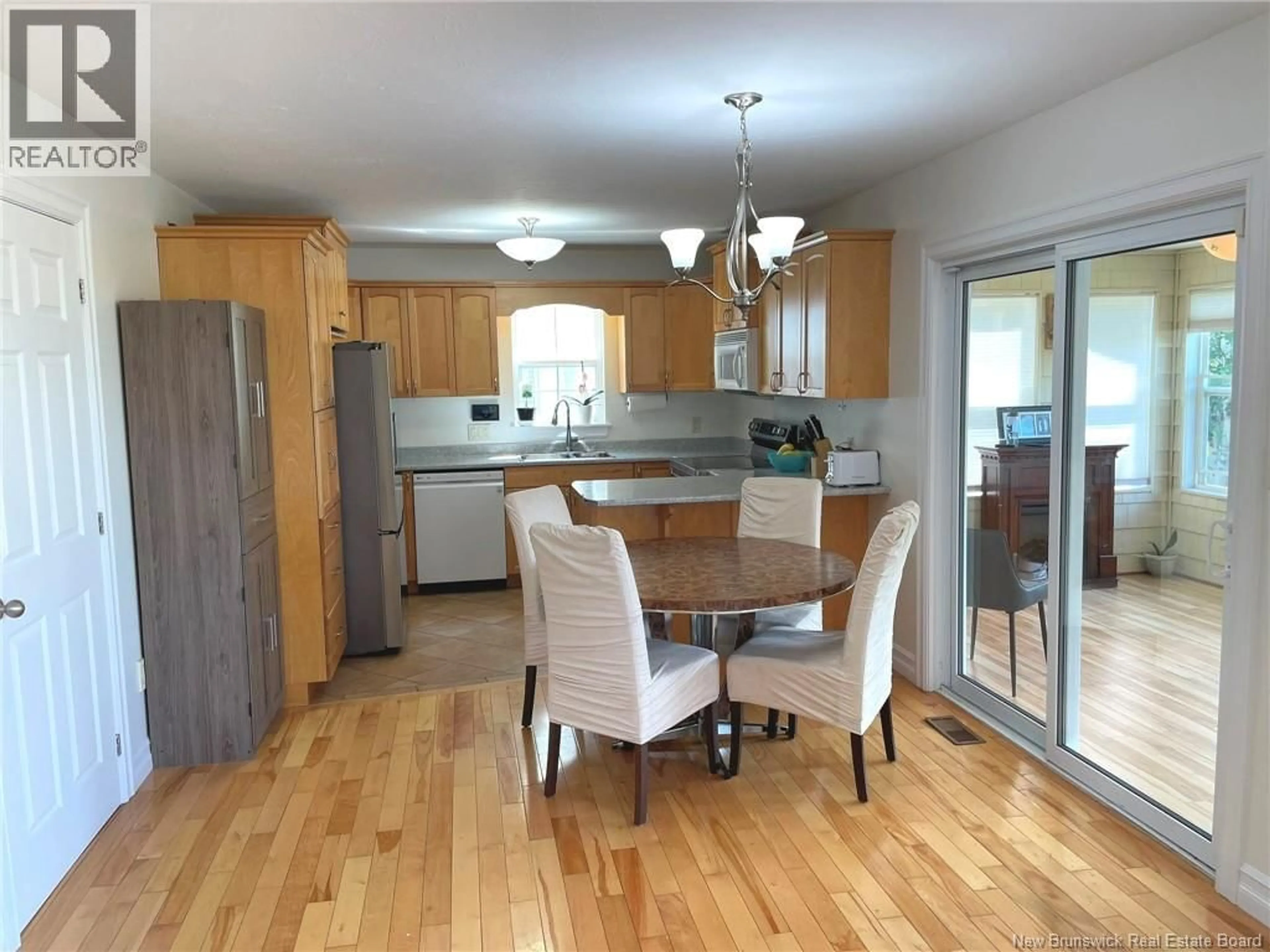 Open concept kitchen, wood/laminate floor for 11 WILSON ROAD, Riverview New Brunswick E1B2V9