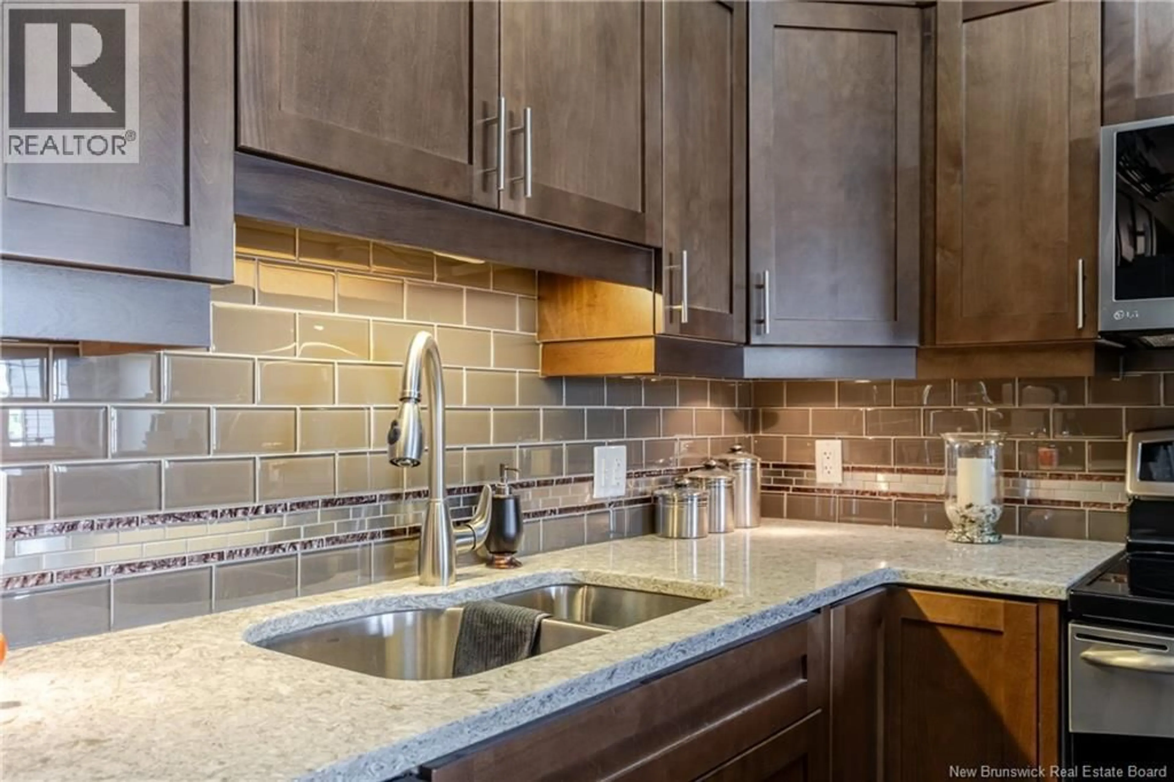 Contemporary kitchen, ceramic/tile floor for 407 - 700 CLIFFE STREET, Fredericton New Brunswick E3A5V2