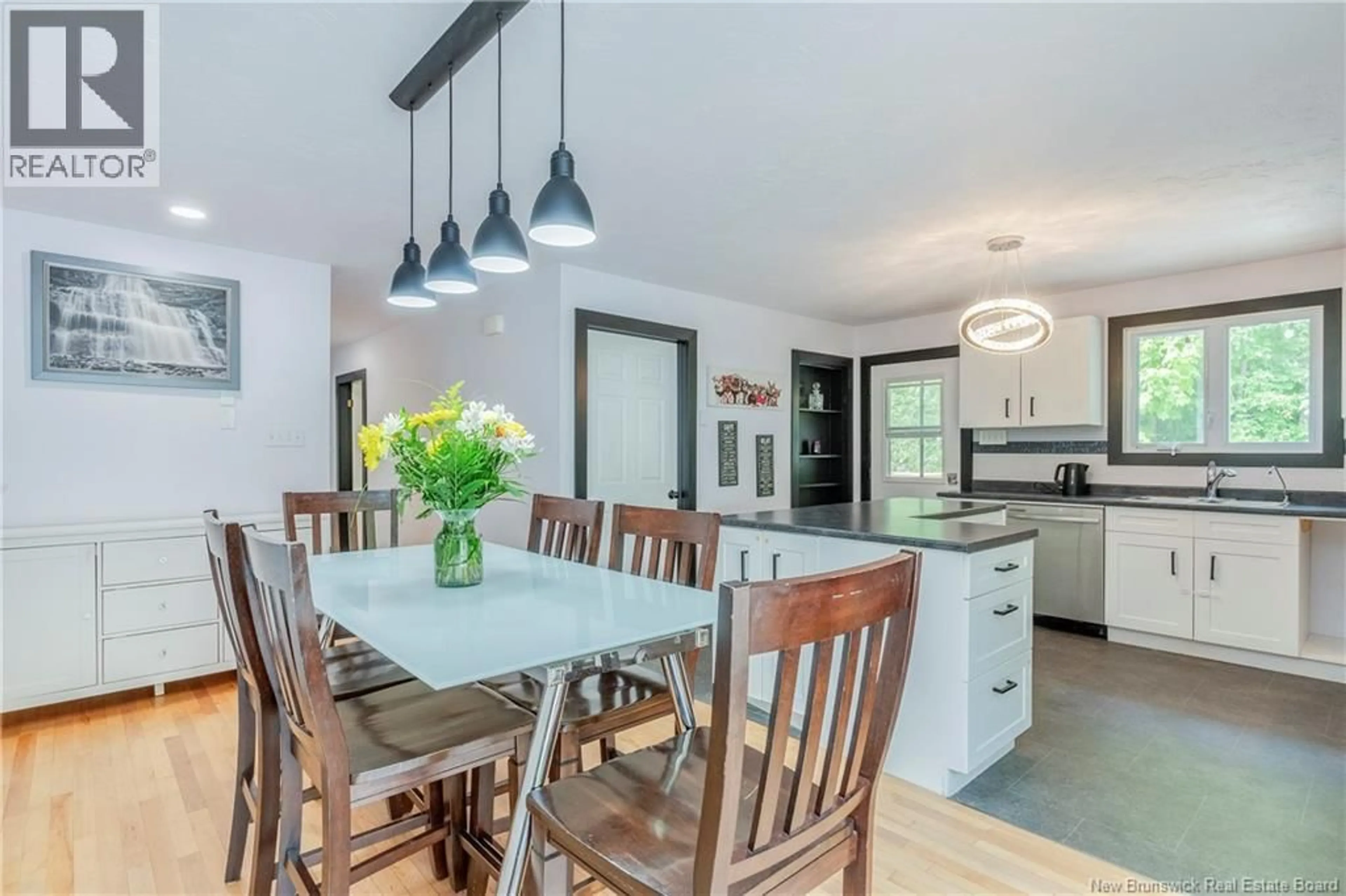 Open concept kitchen, unknown for 96 OLD COACH ROAD, Quispamsis New Brunswick E2E3V7