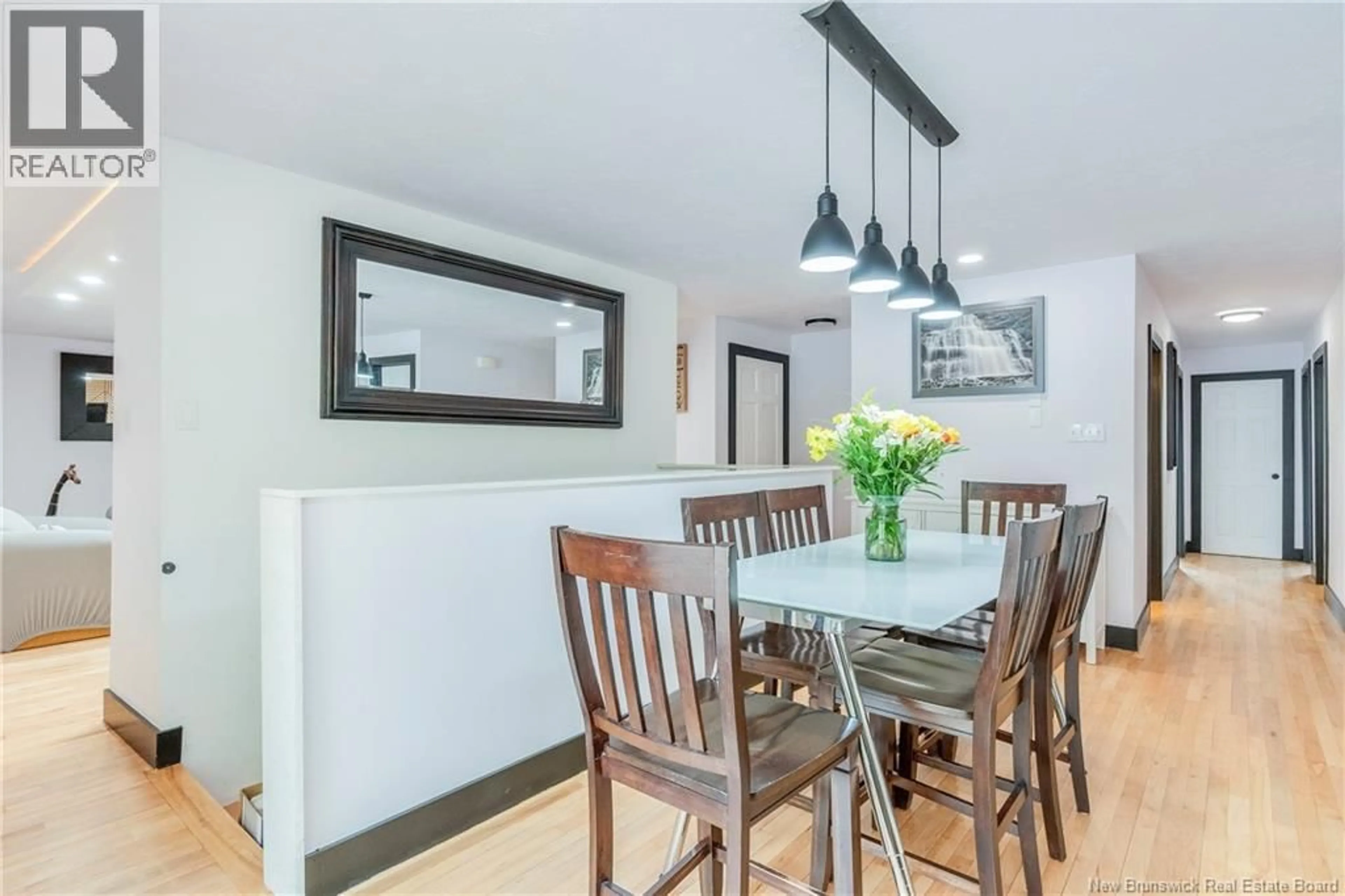 Dining room, wood/laminate floor for 96 OLD COACH ROAD, Quispamsis New Brunswick E2E3V7