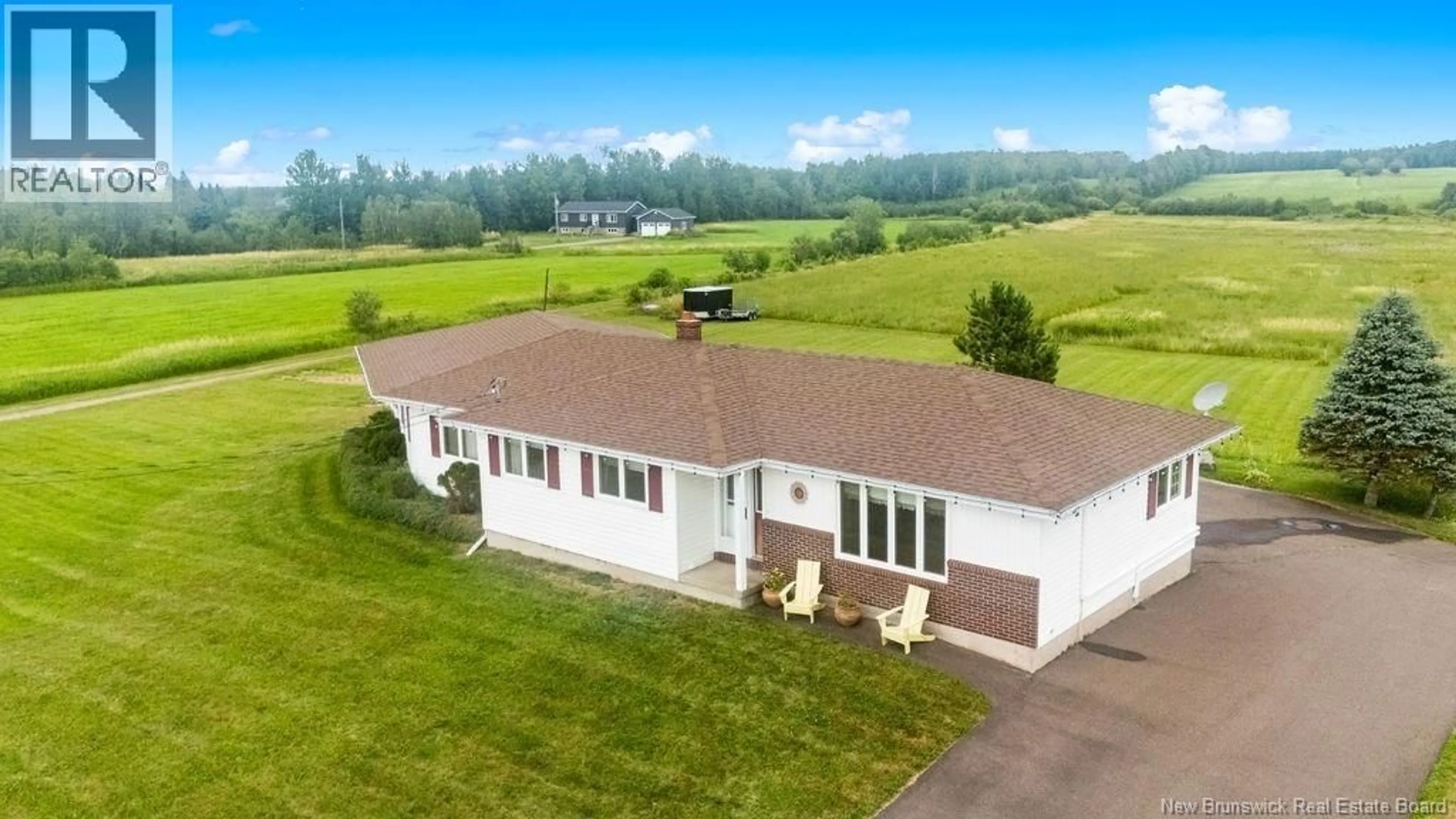 A pic from outside/outdoor area/front of a property/back of a property/a pic from drone, unknown for 3546 ROUTE 132, Scoudouc New Brunswick E4P3M6