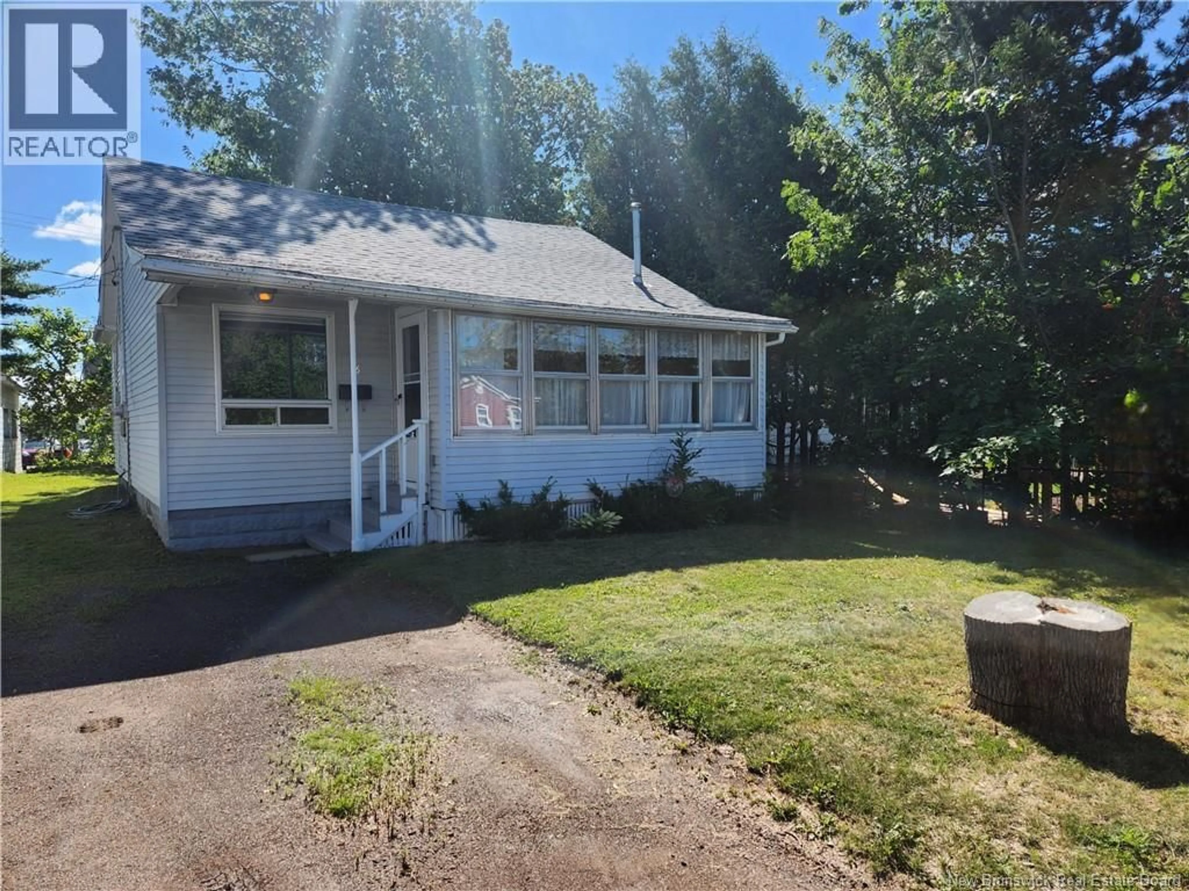 A pic from outside/outdoor area/front of a property/back of a property/a pic from drone, street for 56 AIRPORT STREET, Dieppe New Brunswick E1A2G4