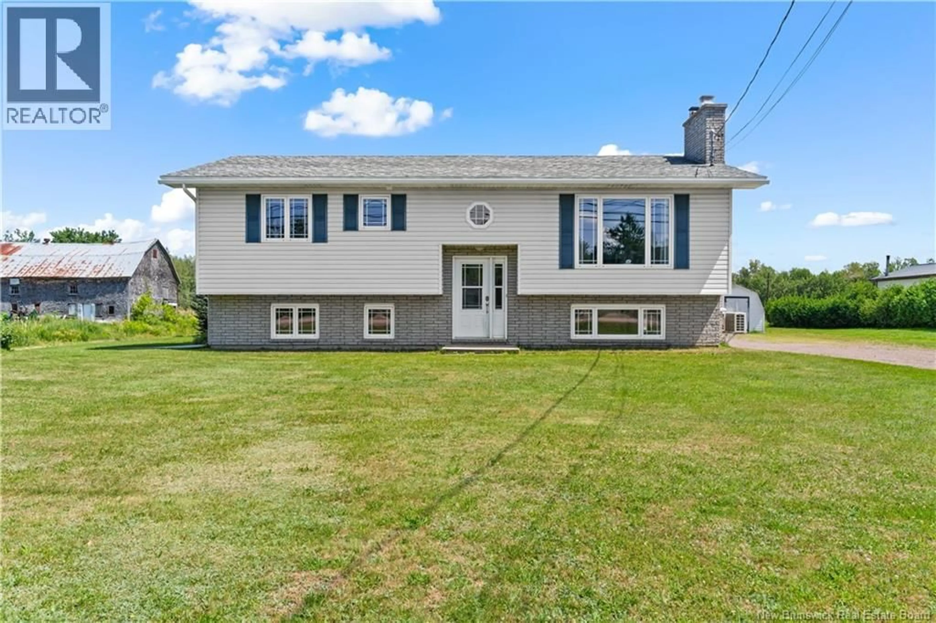 Home with vinyl exterior material, unknown for 3292 ROUTE 132, Scoudouc New Brunswick E4P3S1