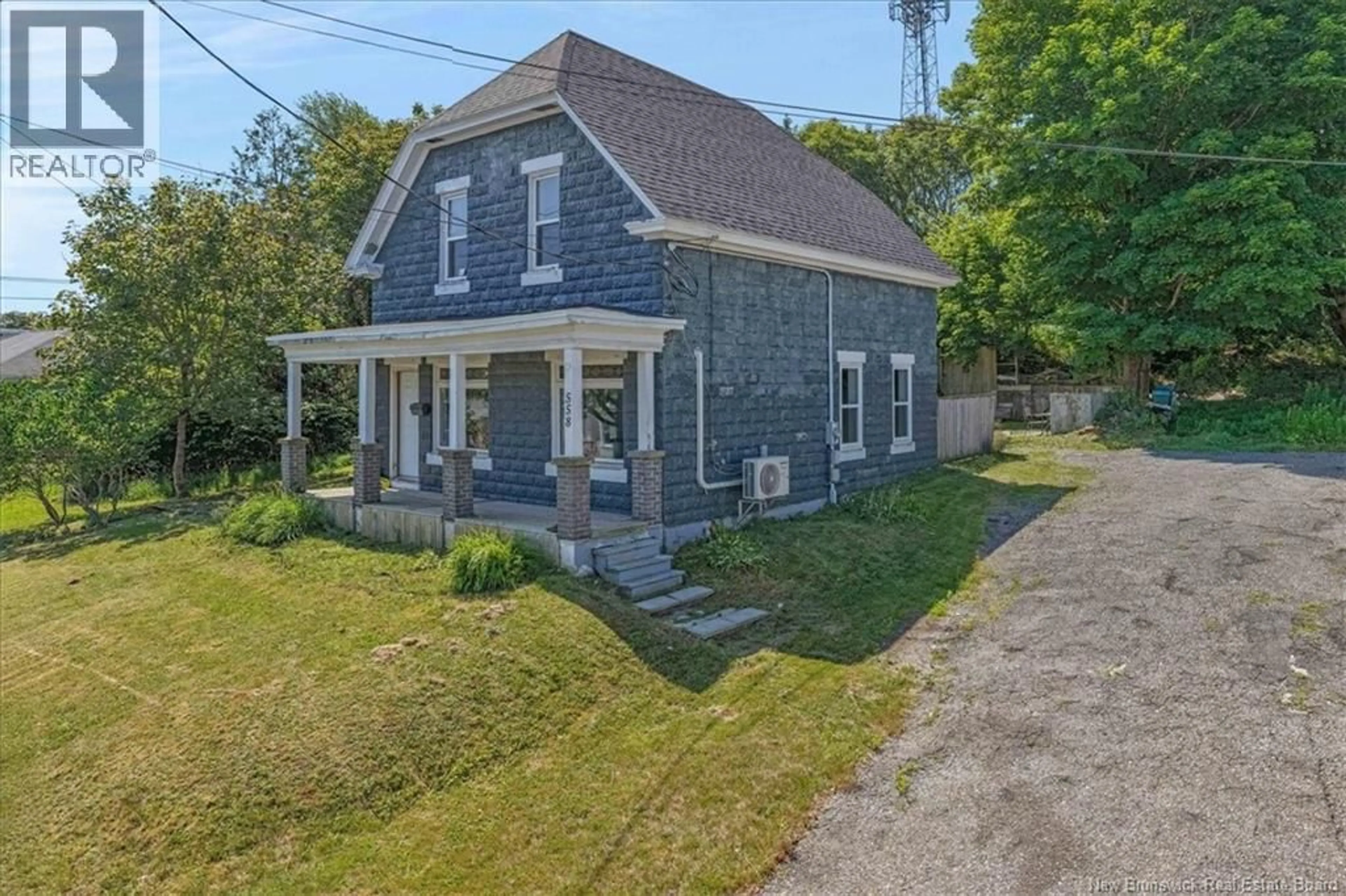 A pic from outside/outdoor area/front of a property/back of a property/a pic from drone, street for 558 LANCASTER AVENUE, Saint John New Brunswick E2M2L7
