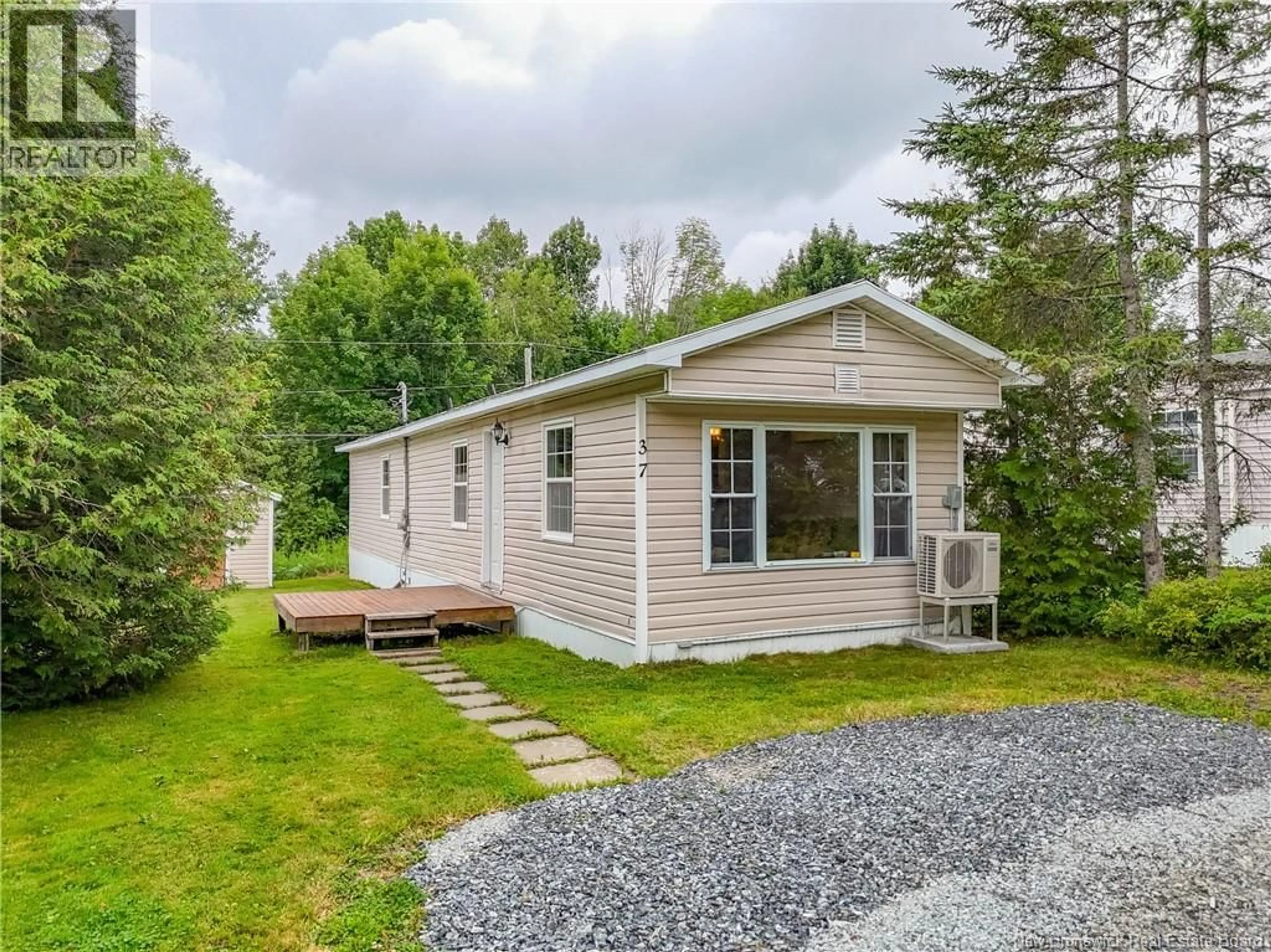 Unknown for 37 EASTWOOD STREET, Fredericton New Brunswick E3B6M8
