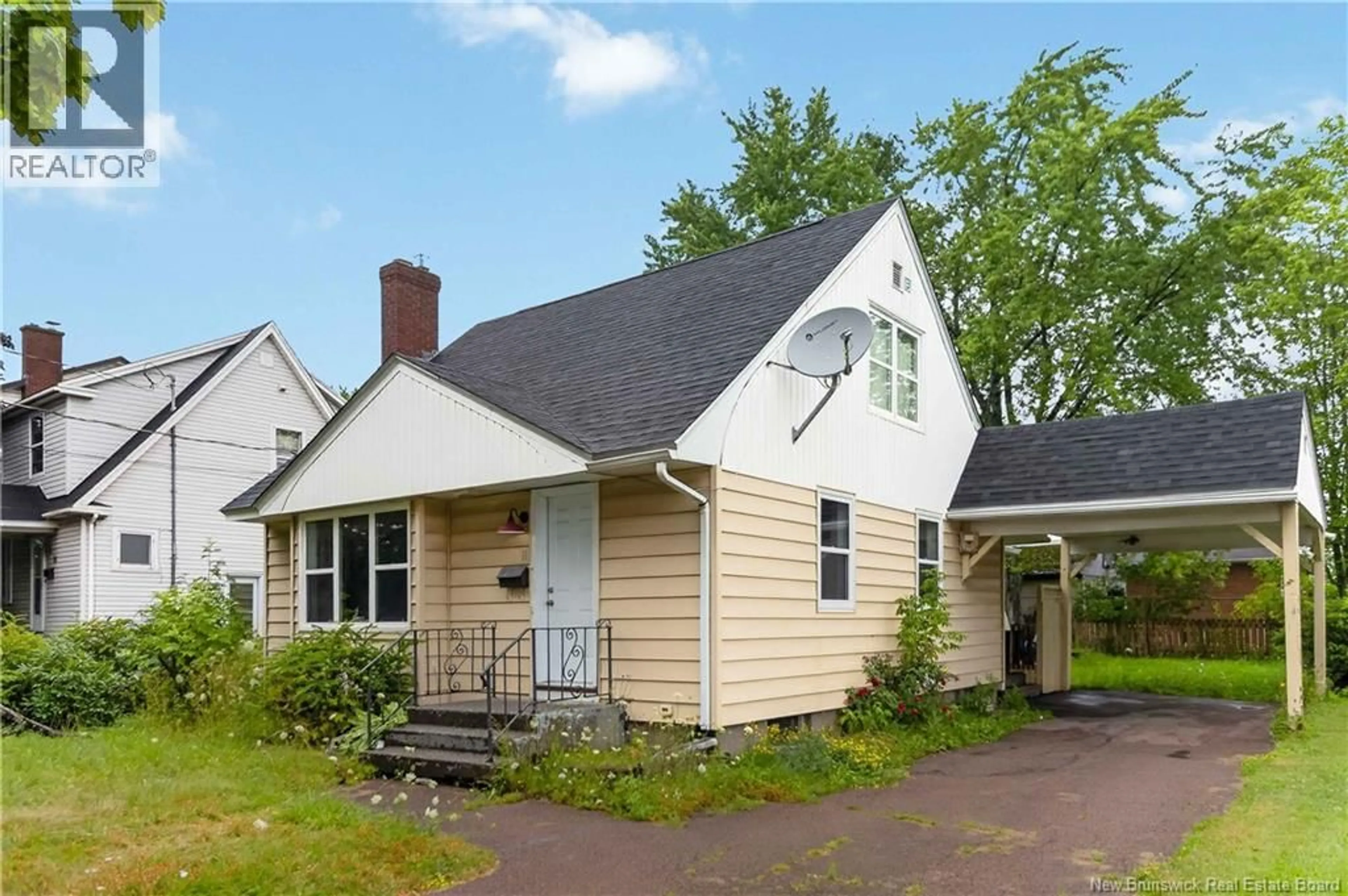 Home with vinyl exterior material, street for 11 DERBY STREET, Moncton New Brunswick E1C6Y4