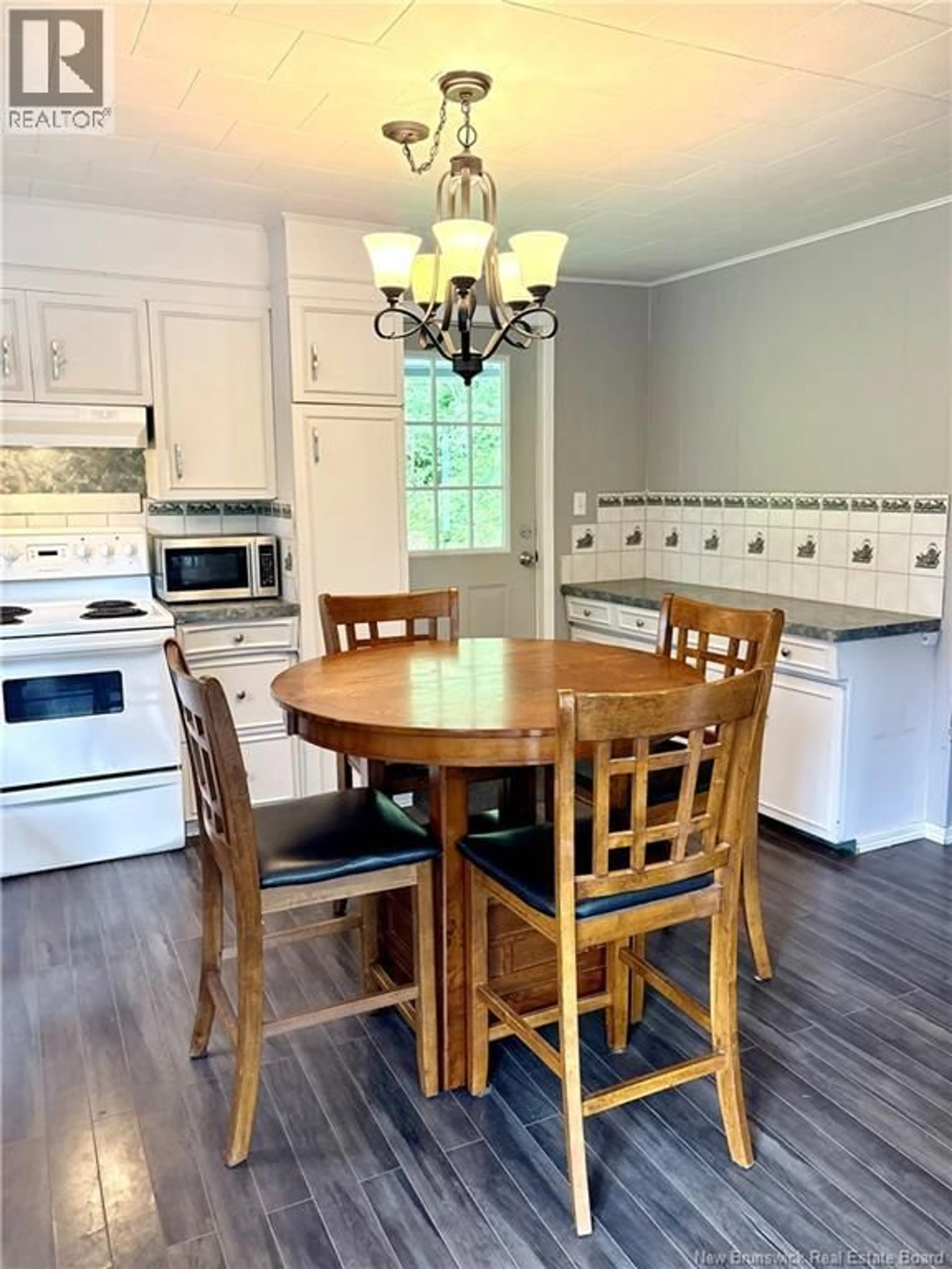 Open concept kitchen, unknown for 498 CHEMIN CANADA CHEMIN, Edmundston New Brunswick E3V1W4