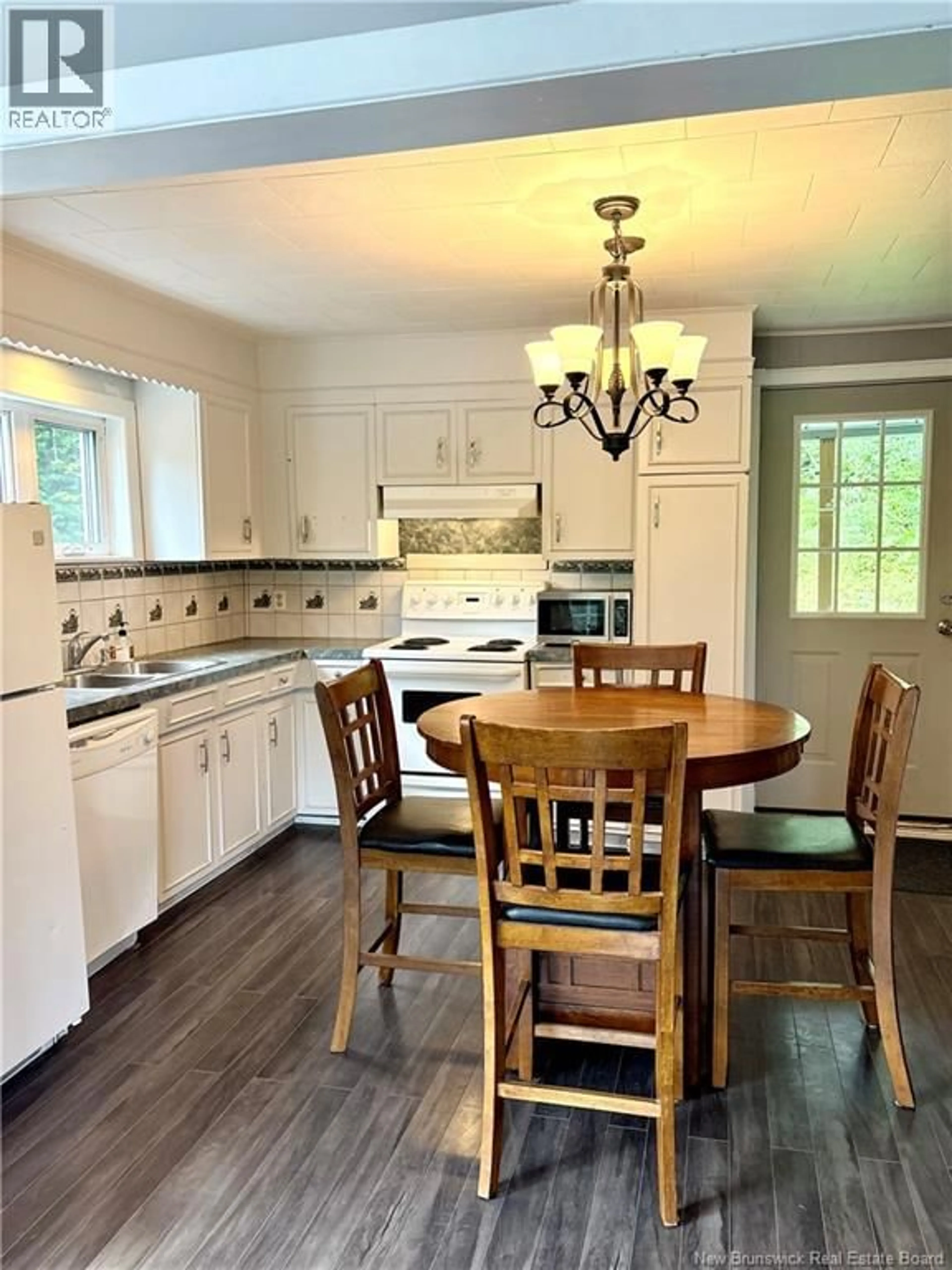 Open concept kitchen, unknown for 498 CHEMIN CANADA CHEMIN, Edmundston New Brunswick E3V1W4