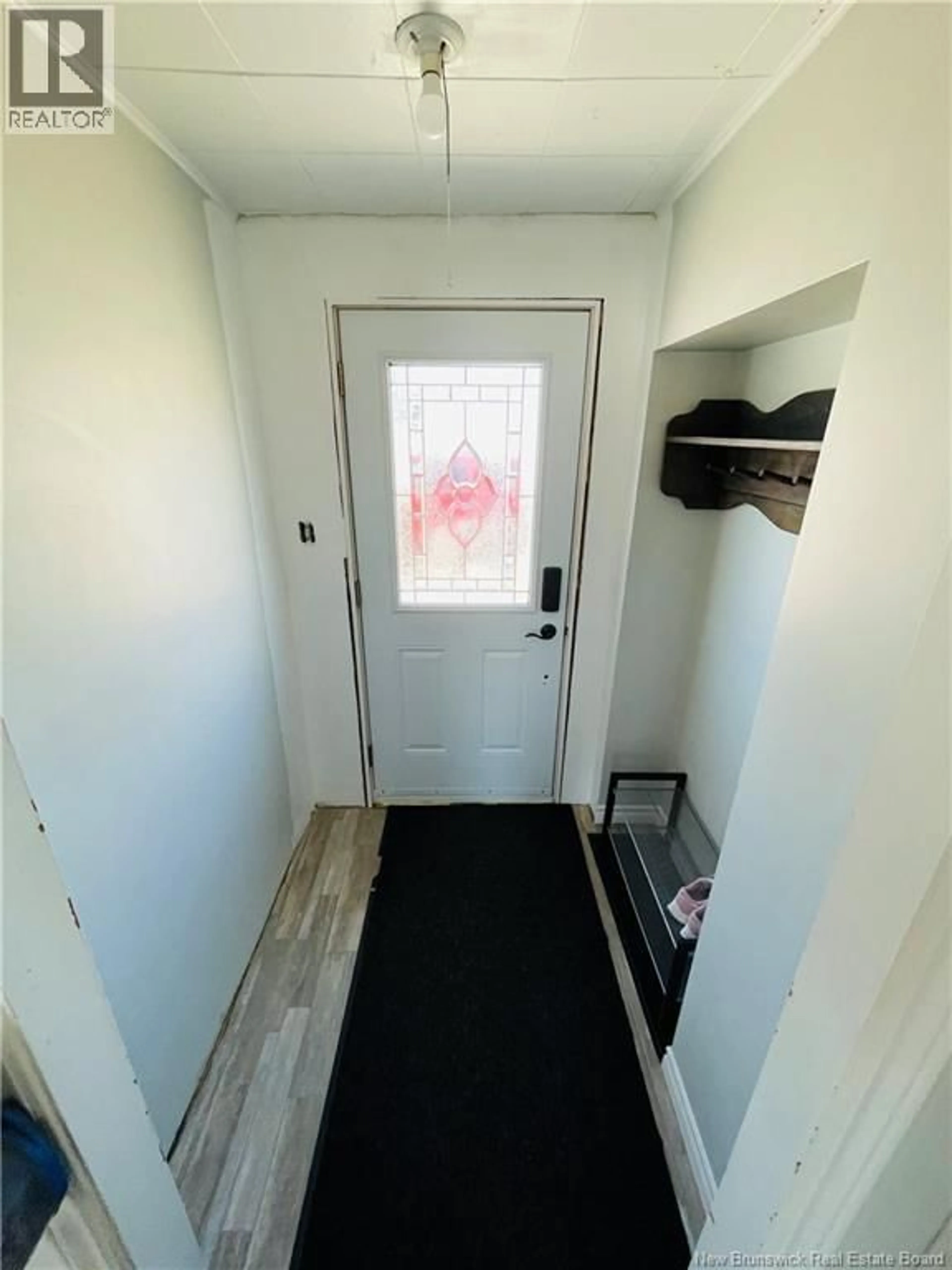 Unknown for 385 ST-PIERRE E, Caraquet New Brunswick E1W1B4