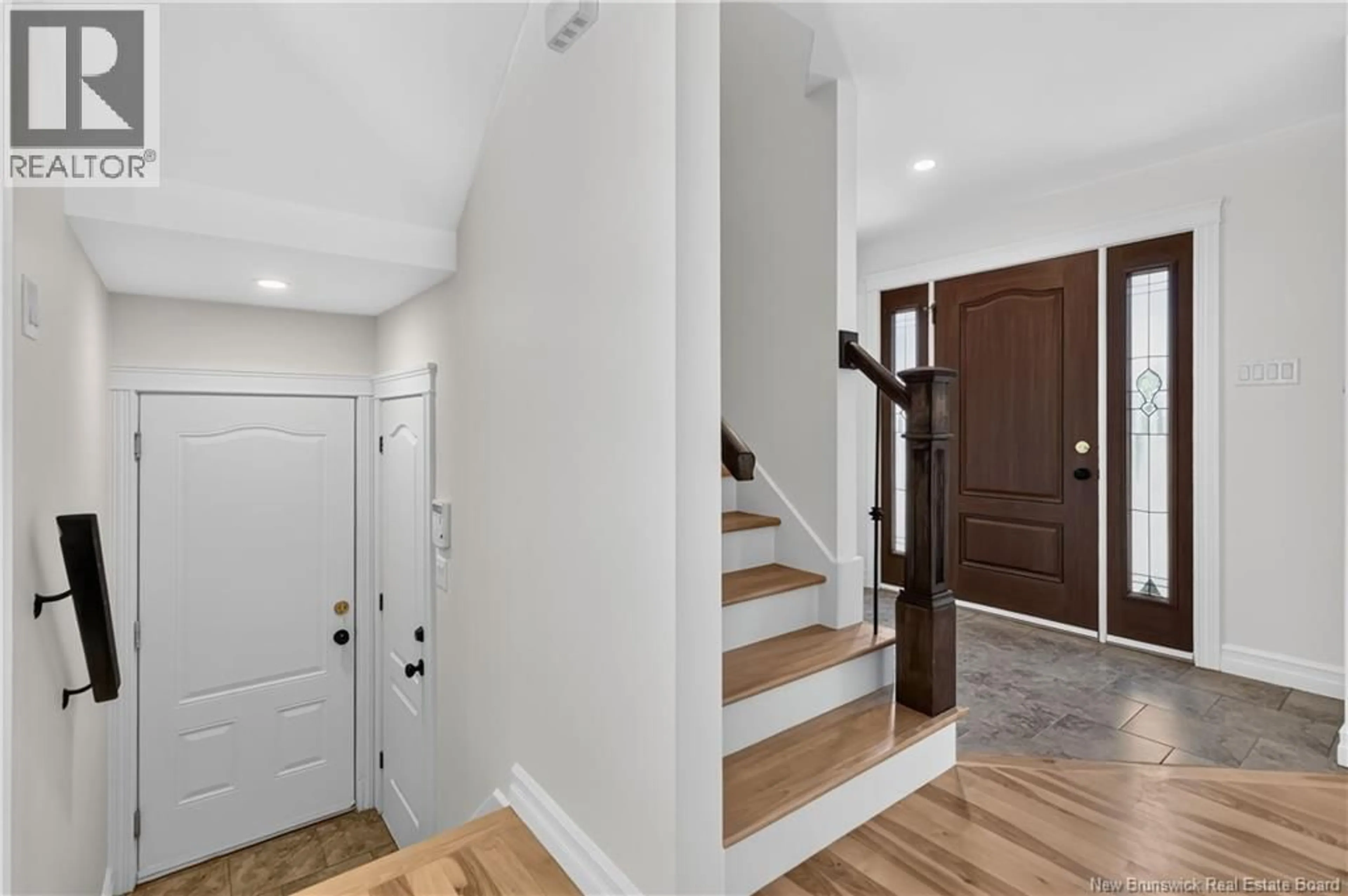 Indoor entryway for 124 ROUSE STREET, Dieppe New Brunswick E1A0W1