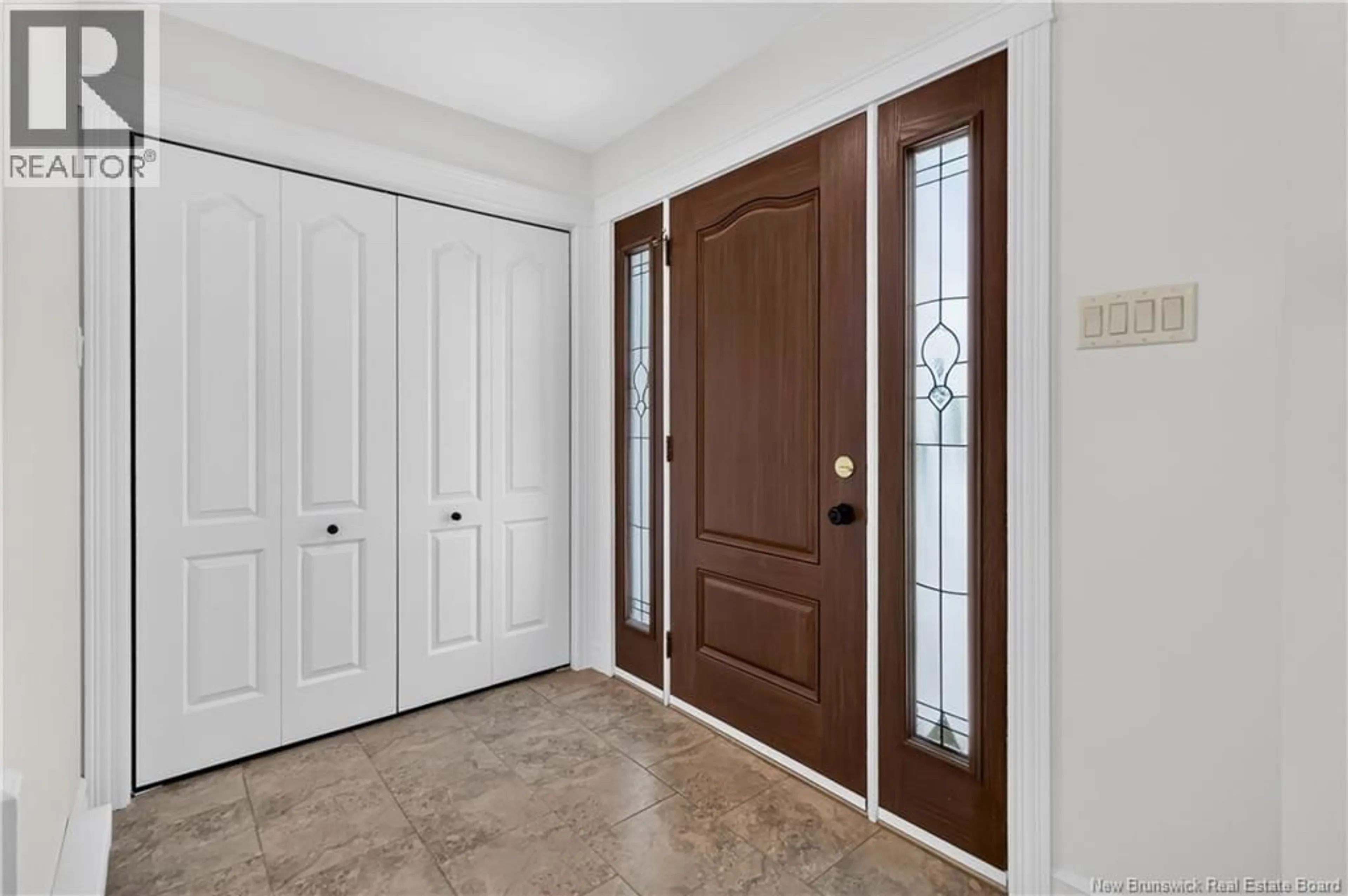 Indoor entryway for 124 ROUSE STREET, Dieppe New Brunswick E1A0W1
