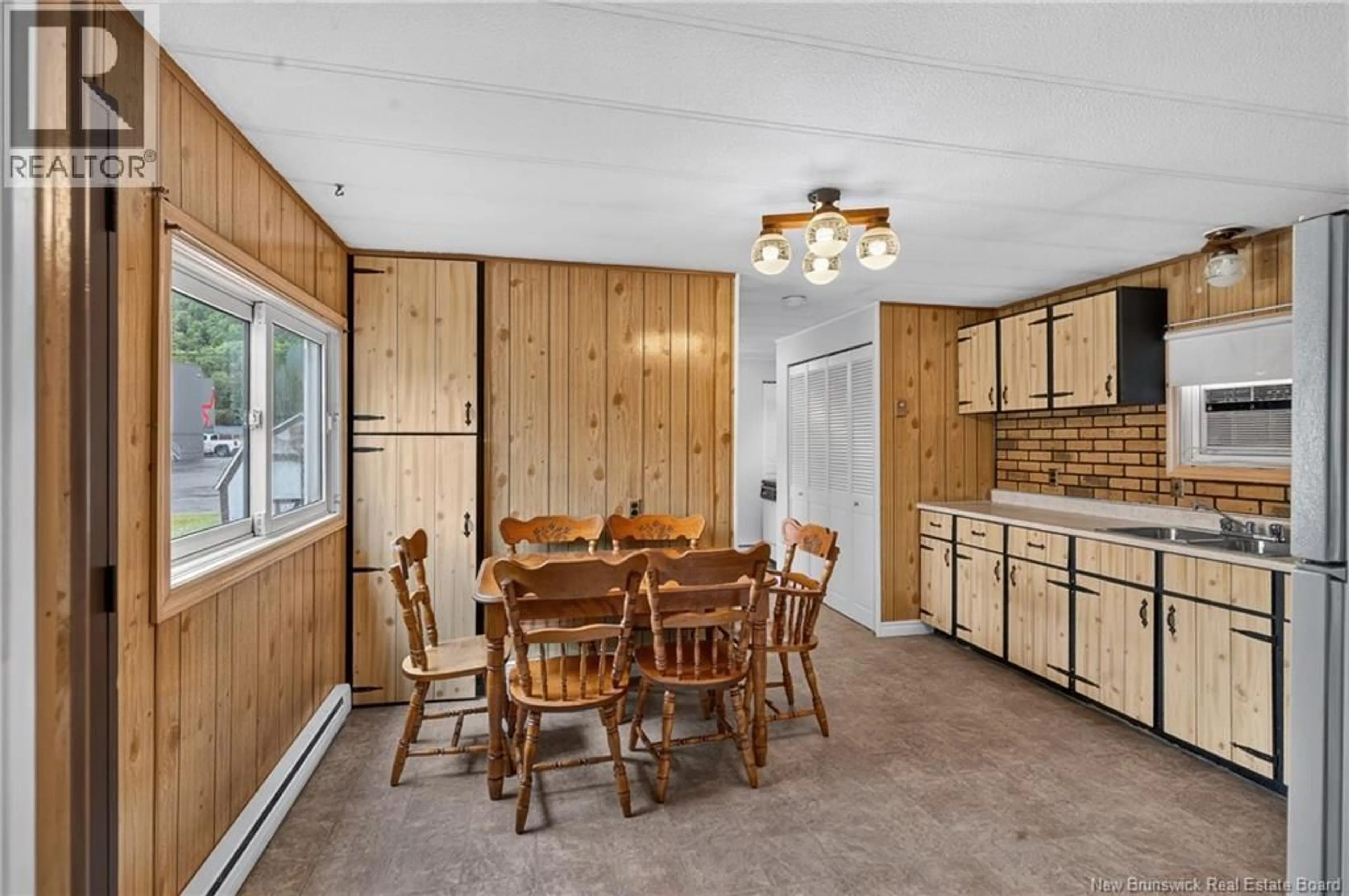 Dining room, unknown for 26 MOUNTAIN VIEW PLACE, Campbellton New Brunswick E3N3L1