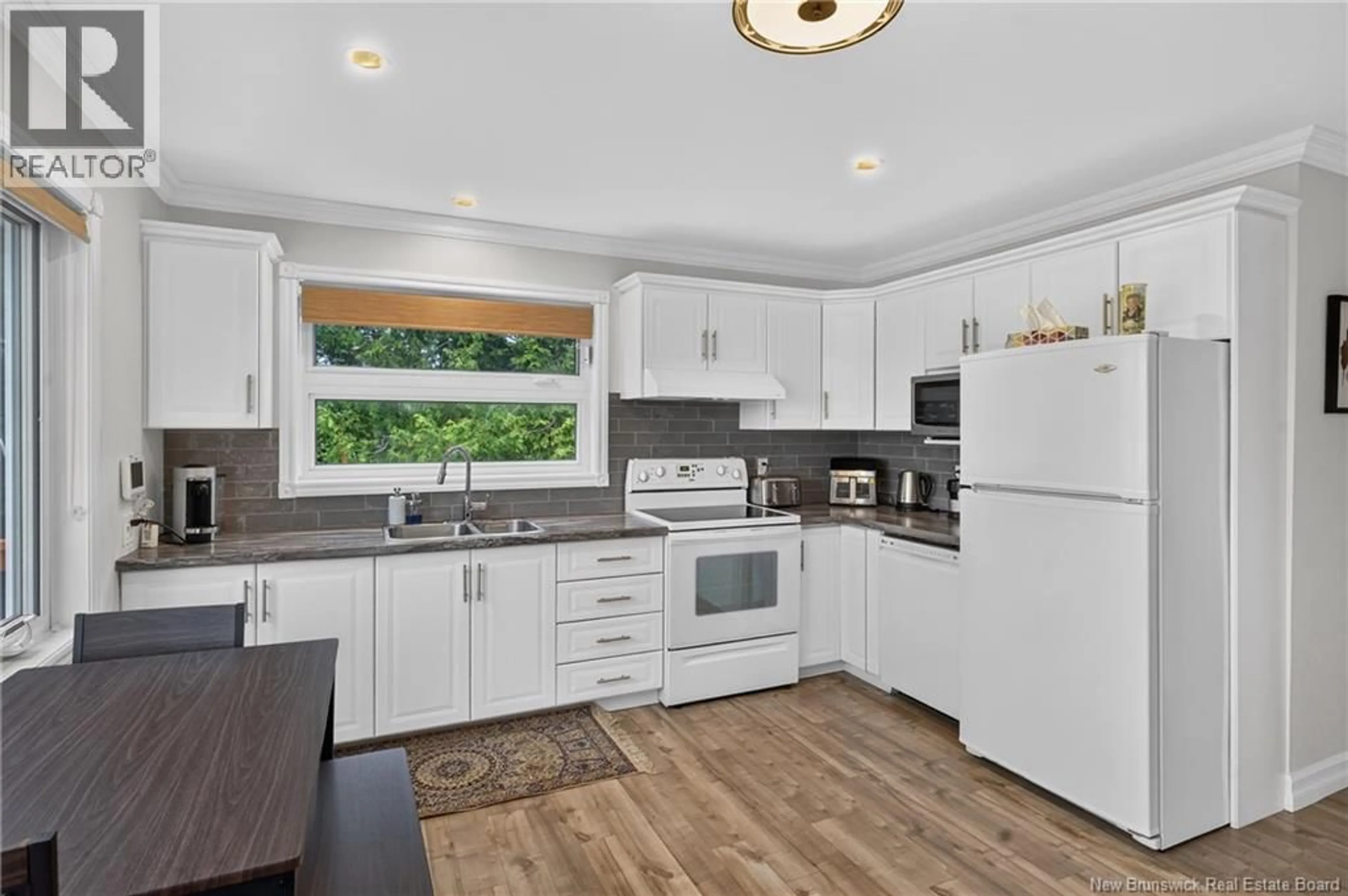 Standard kitchen, unknown for 1625 DES PIONNIERS AVENUE, Balmoral New Brunswick E8E1C1