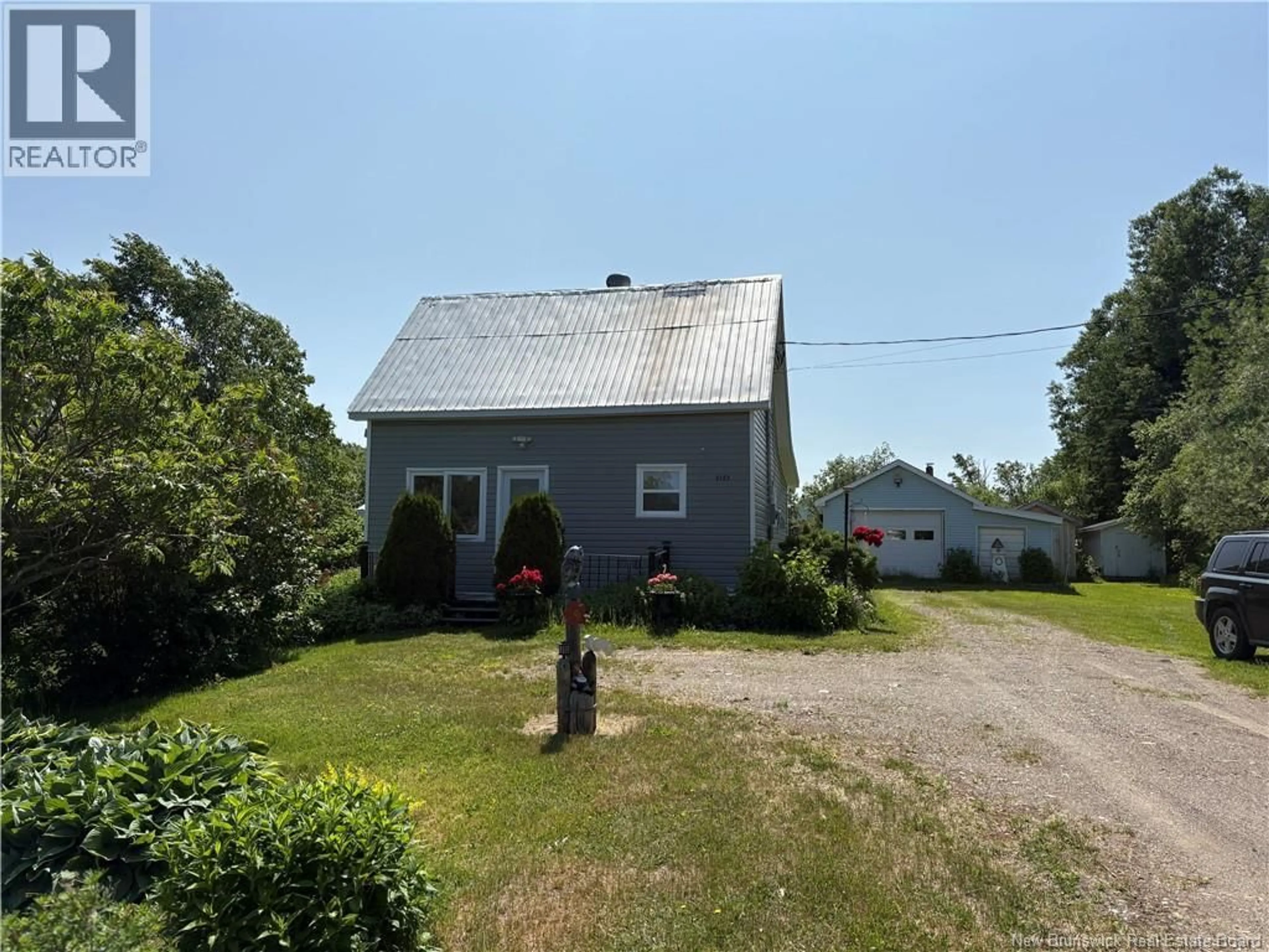 A pic from outside/outdoor area/front of a property/back of a property/a pic from drone, street for 2123 SAINTE-LOUISE, Sainte-Louise New Brunswick E8K2X3