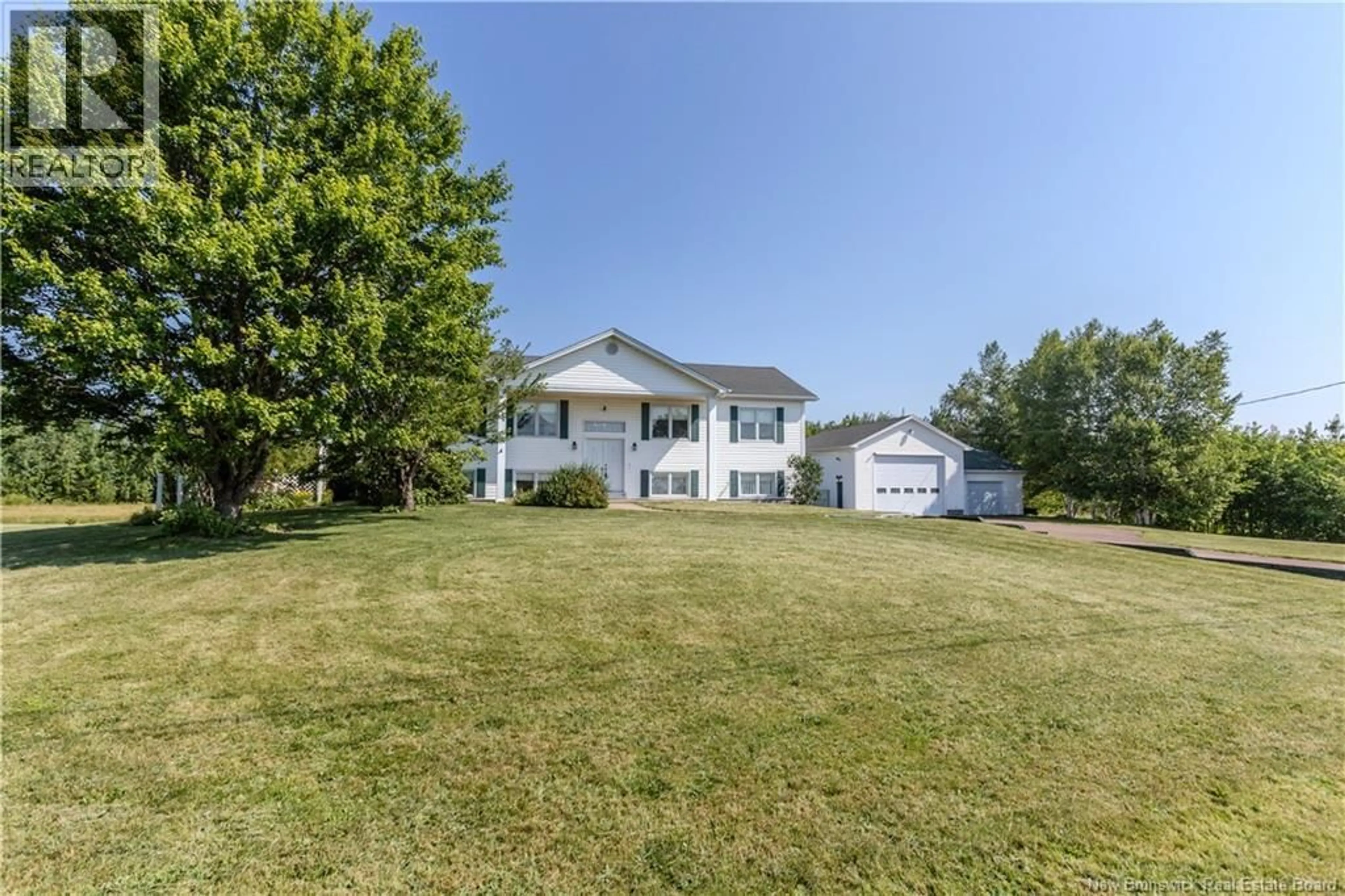 A pic from outside/outdoor area/front of a property/back of a property/a pic from drone, water/lake/river/ocean view for 624 DESPRES ROAD, Cocagne New Brunswick E4R2M6